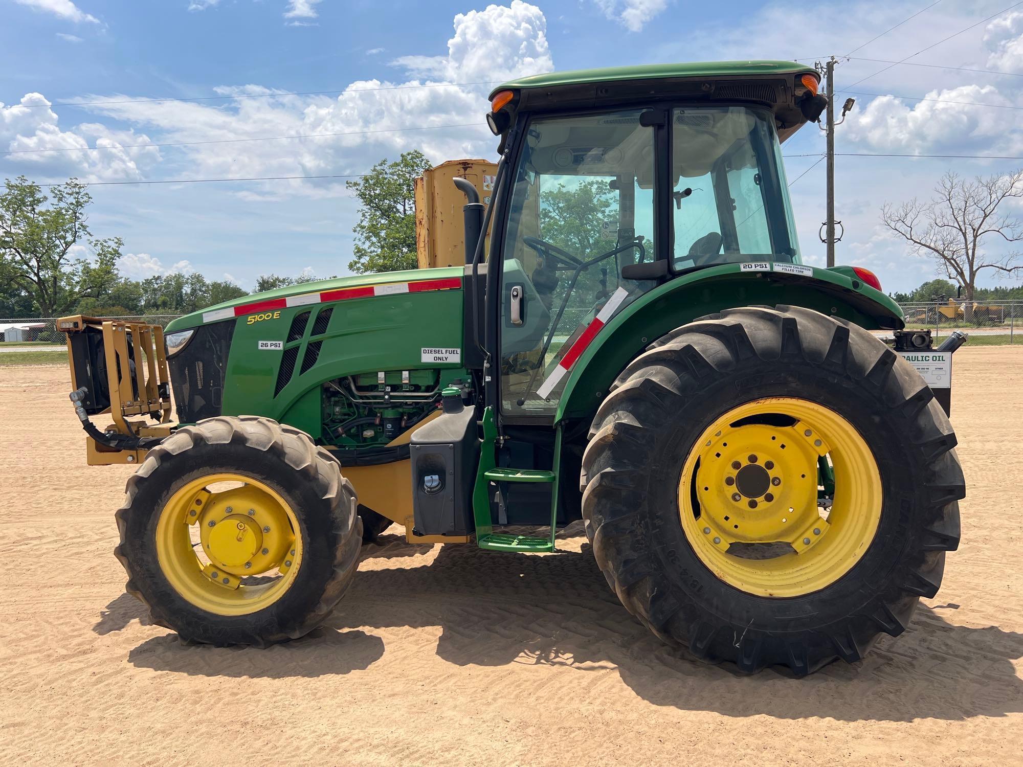JOHN DEERE 5100E TRACTOR