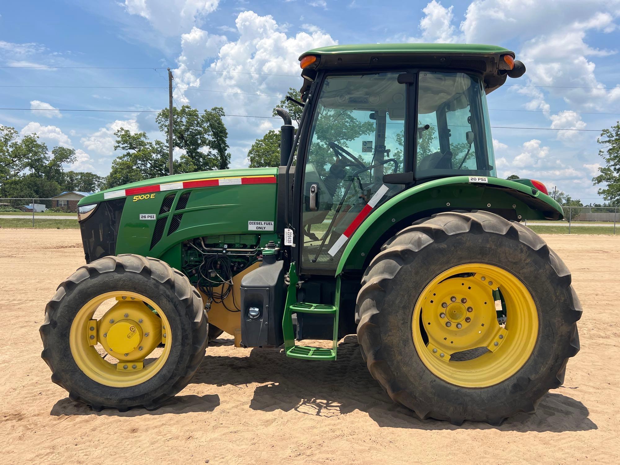 JOHN DEERE 5100E TRACTOR