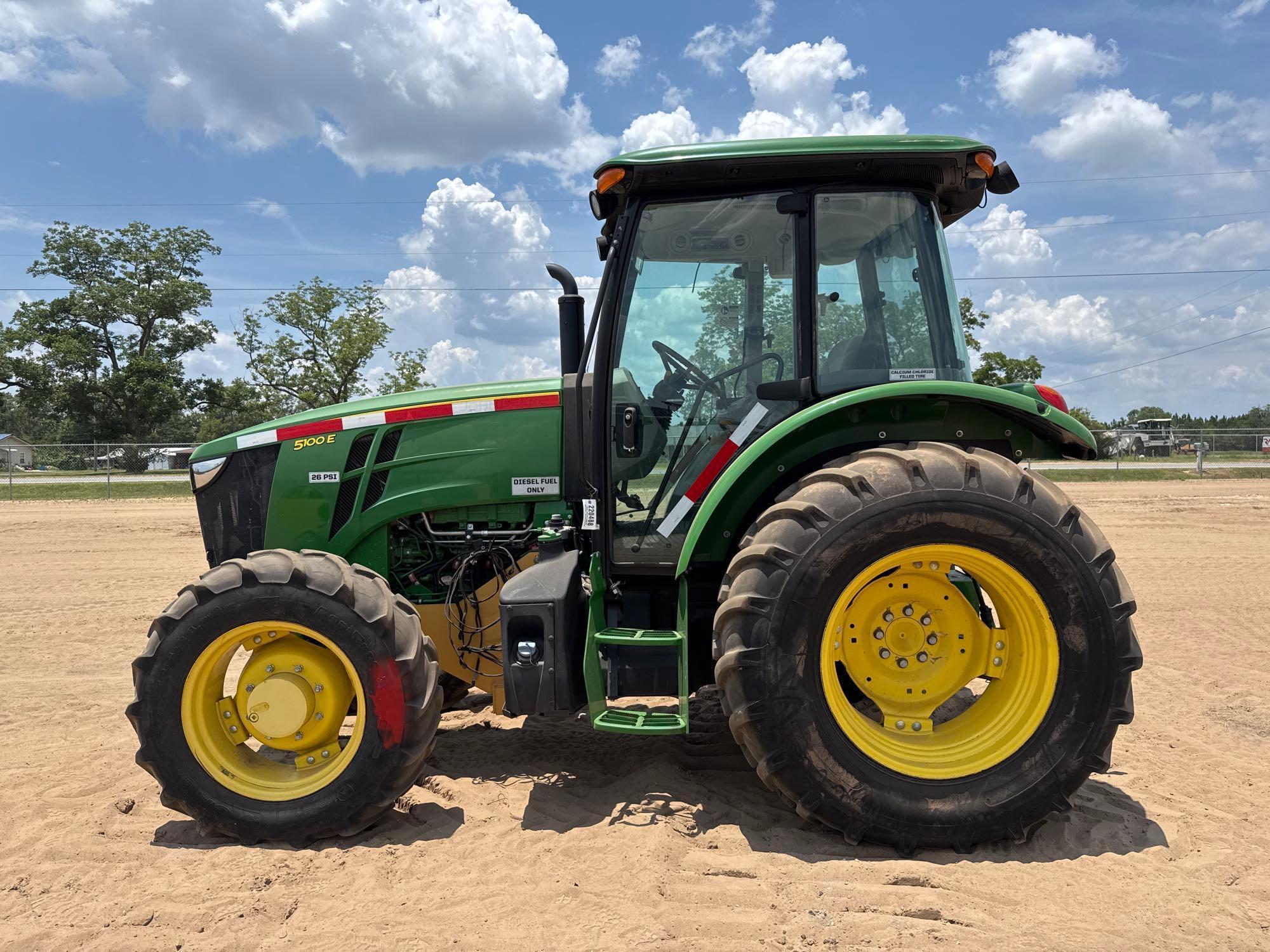  John Deere 5100E