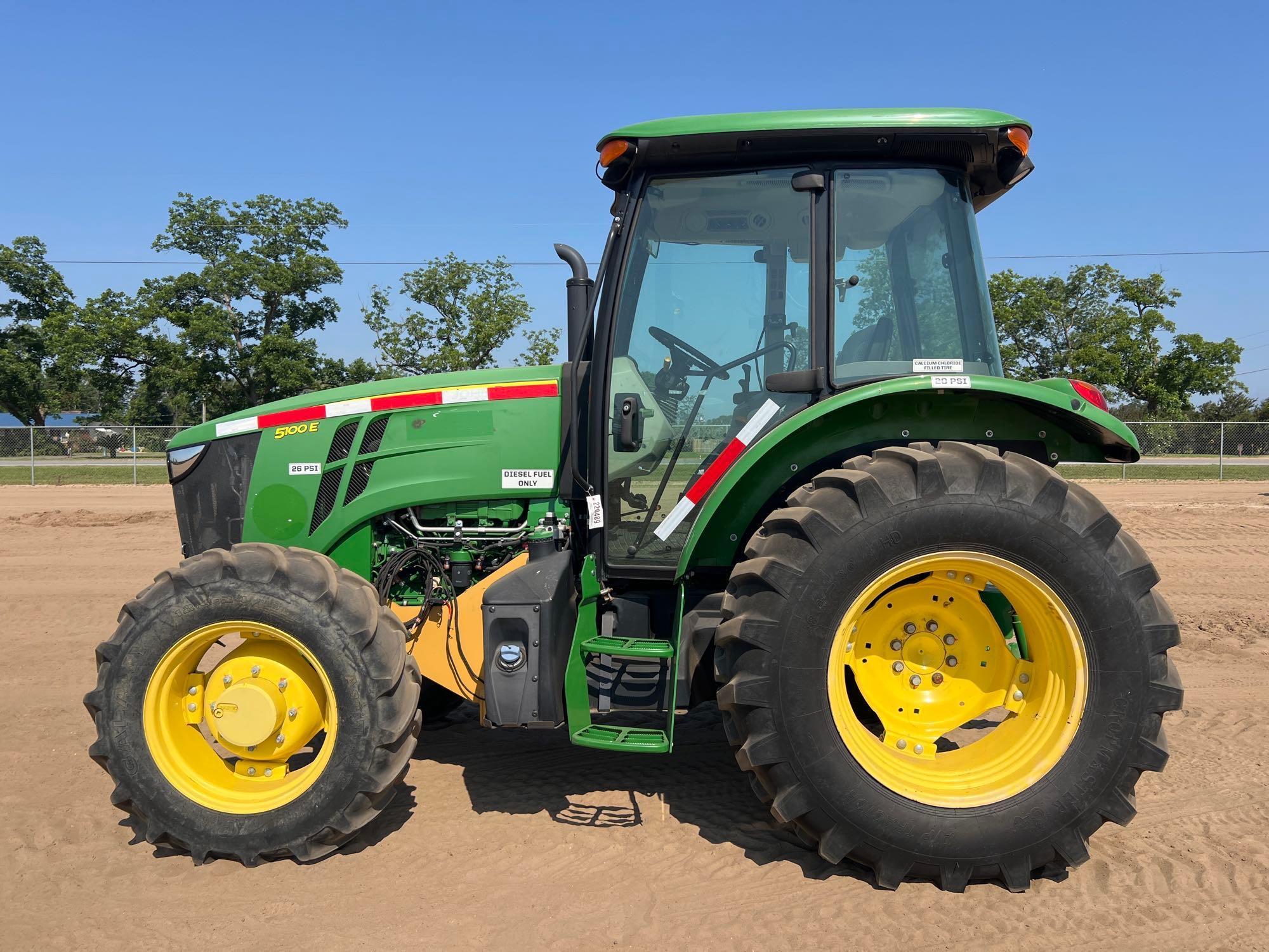 John Deere 5100E