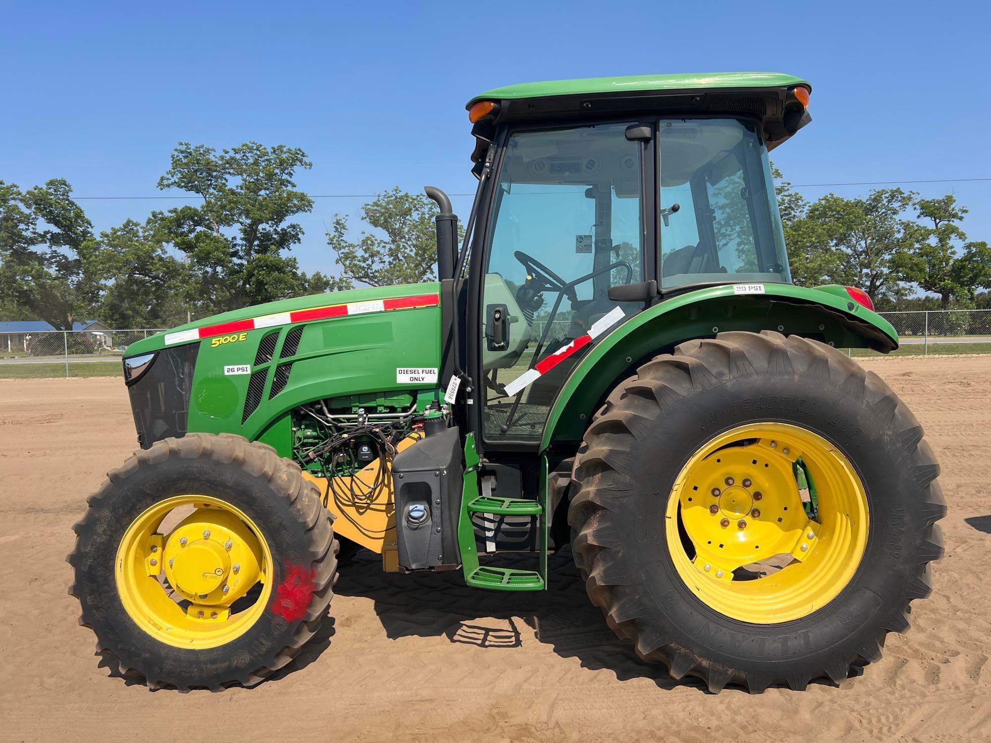  John Deere 5100E