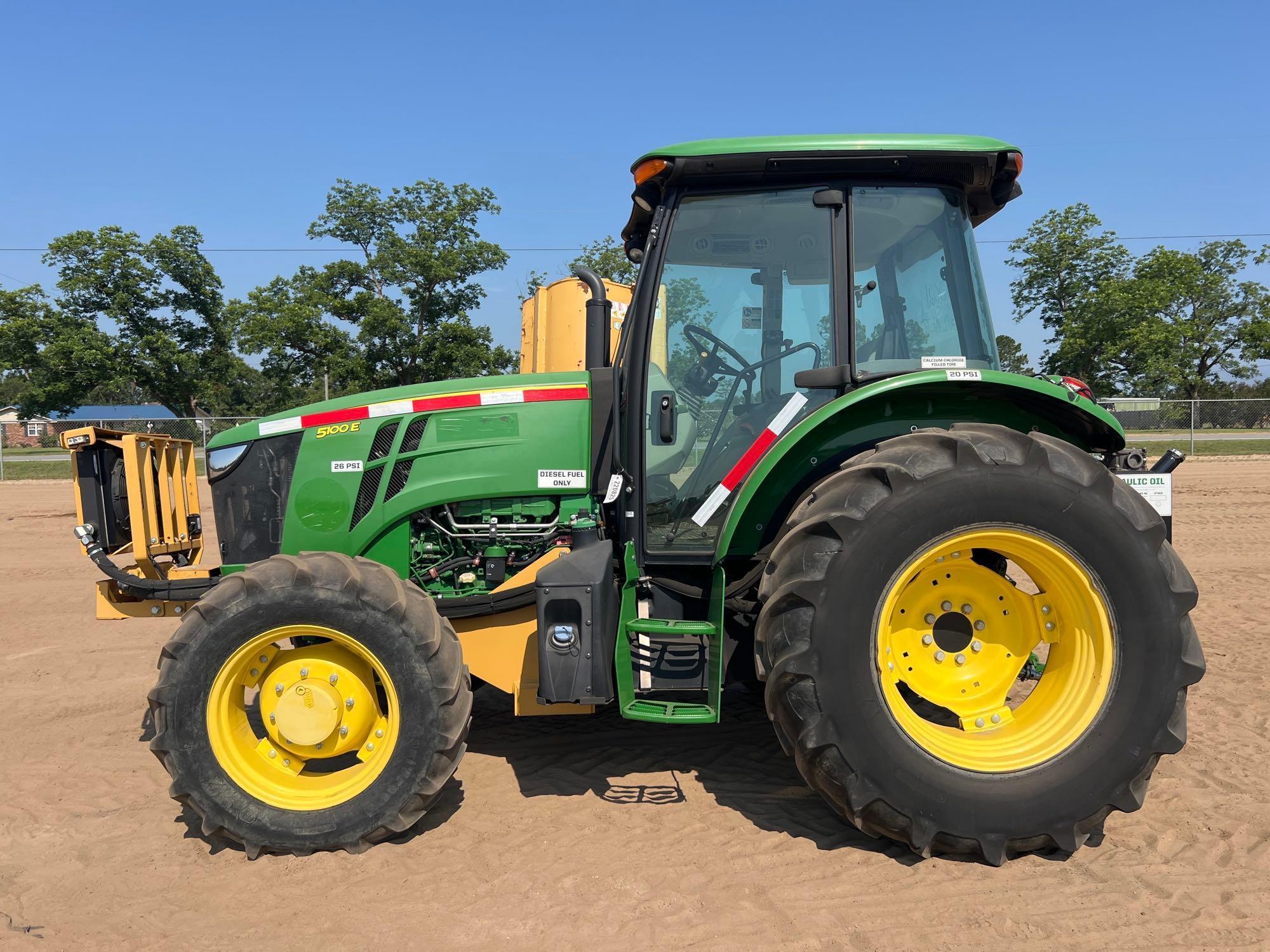  John Deere 5100E