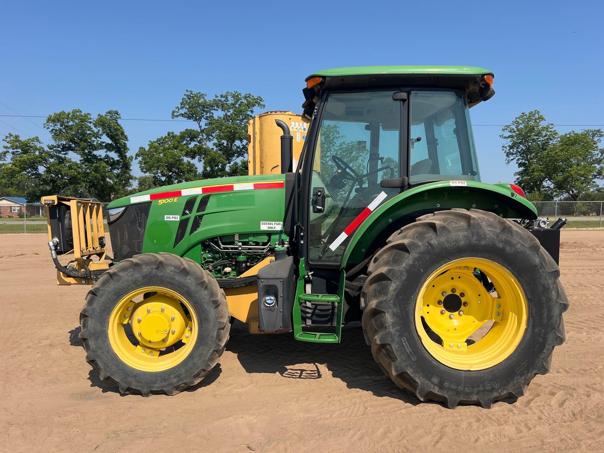 John Deere 5100E