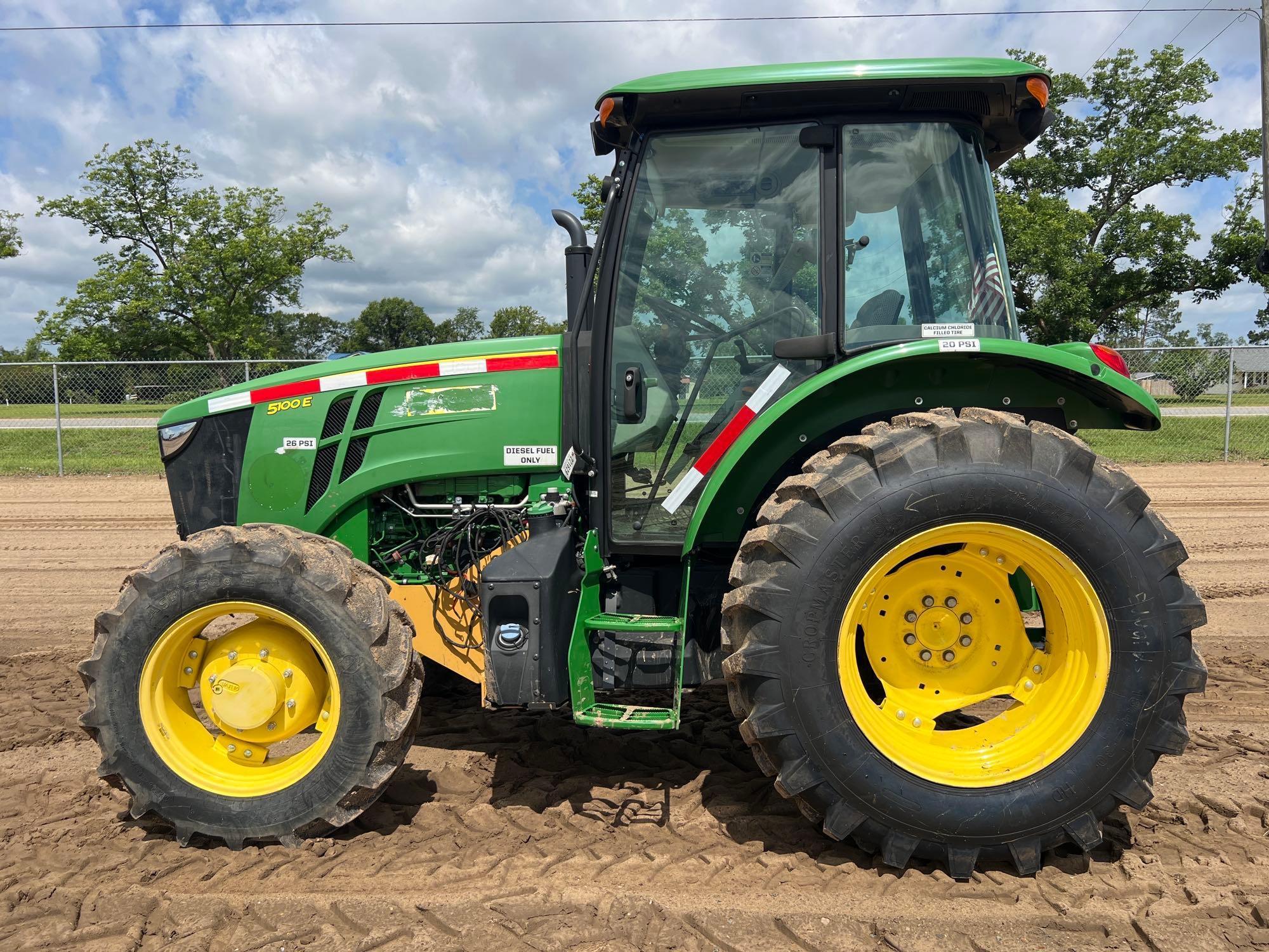  John Deere 5100E