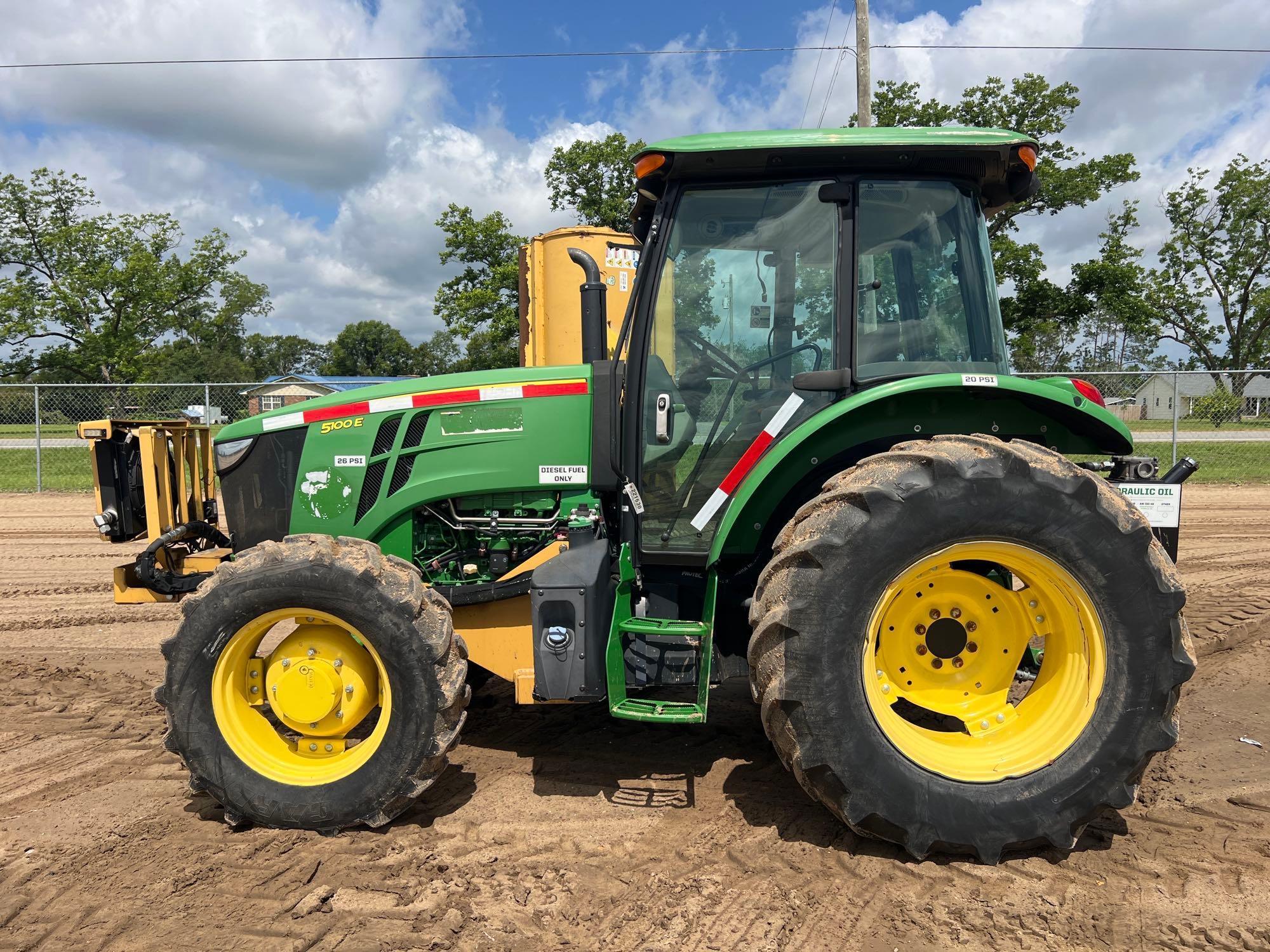  John Deere 5100E
