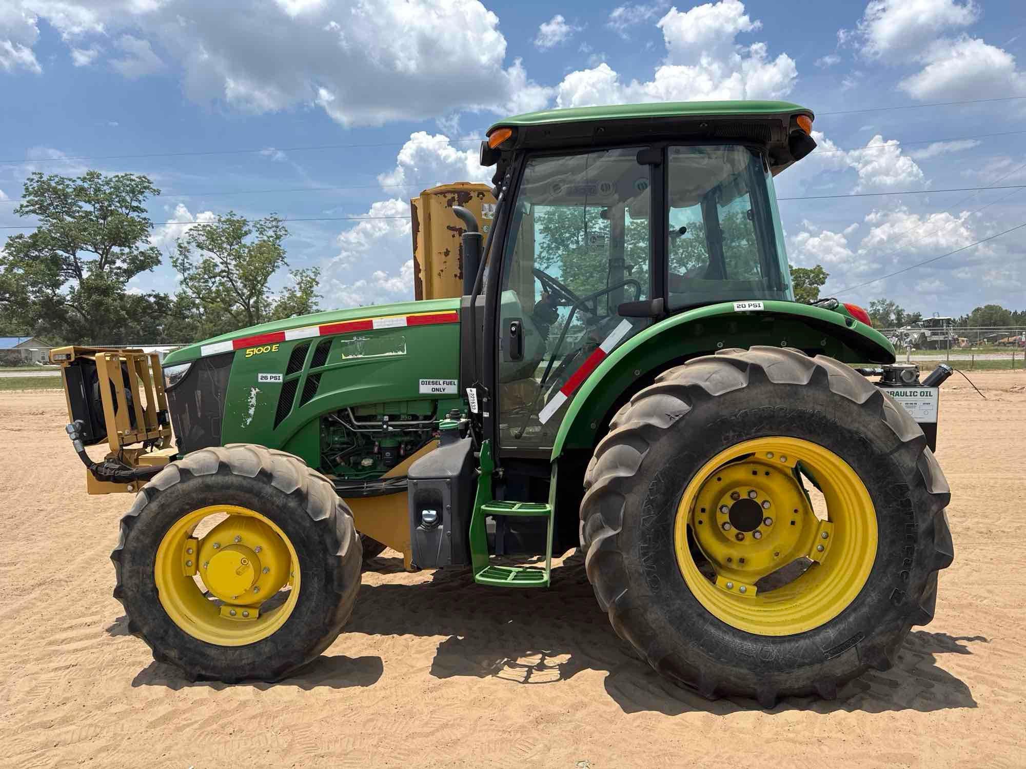  John Deere 5100E