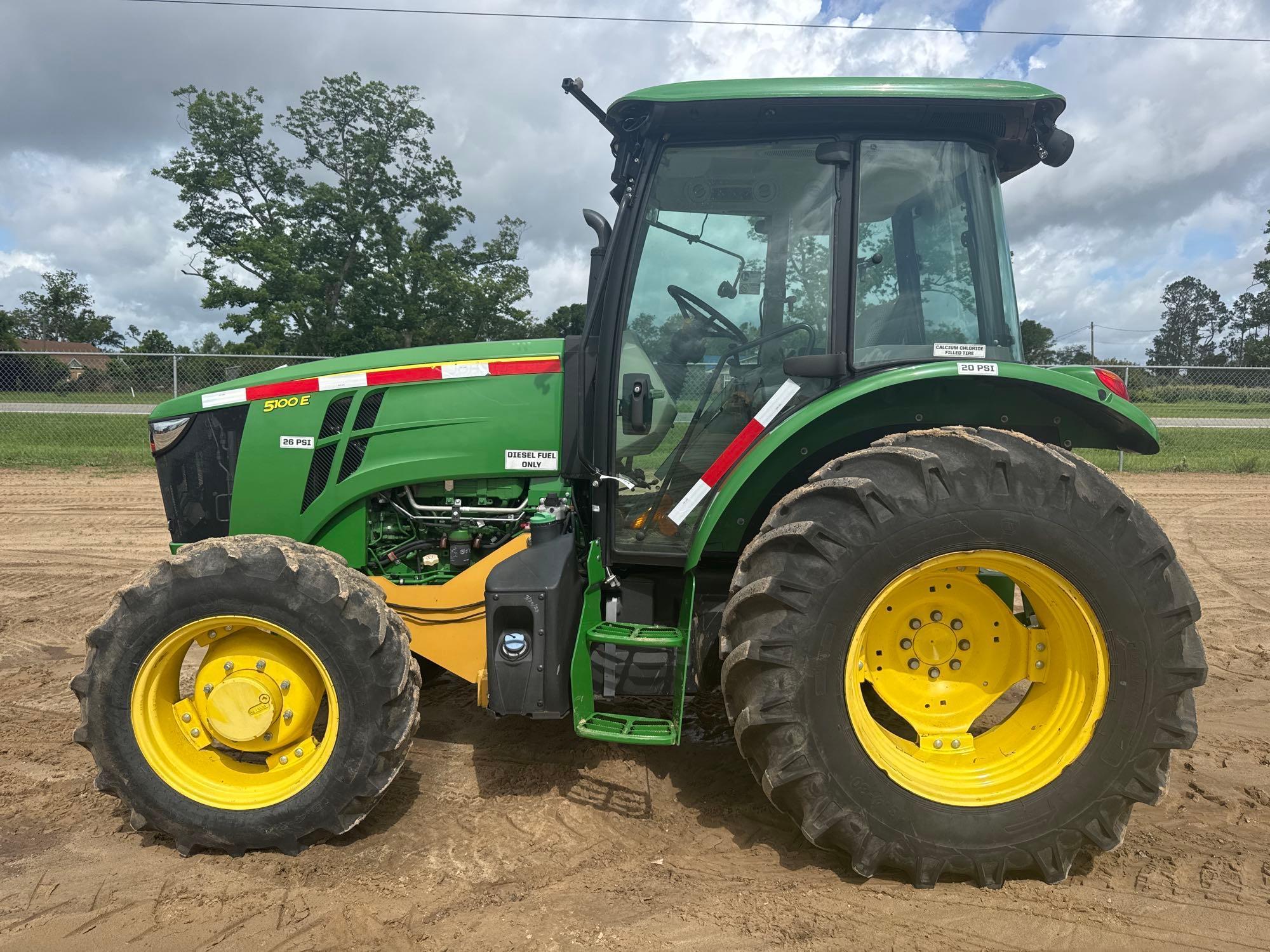  John Deere 5100E