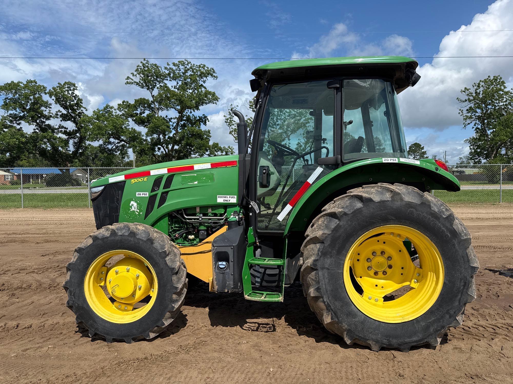  John Deere 5100E