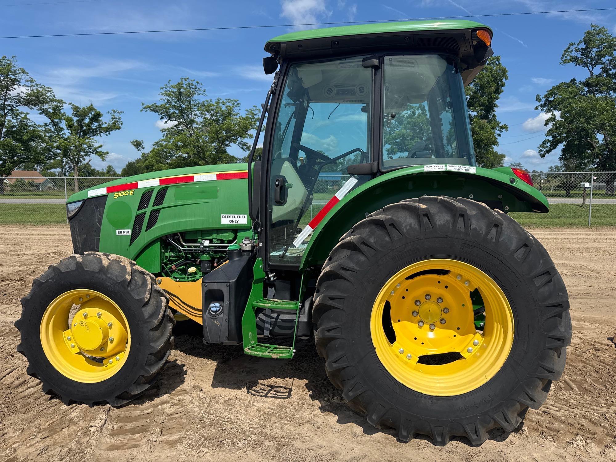 JOHN DEERE 5100E TRACTOR