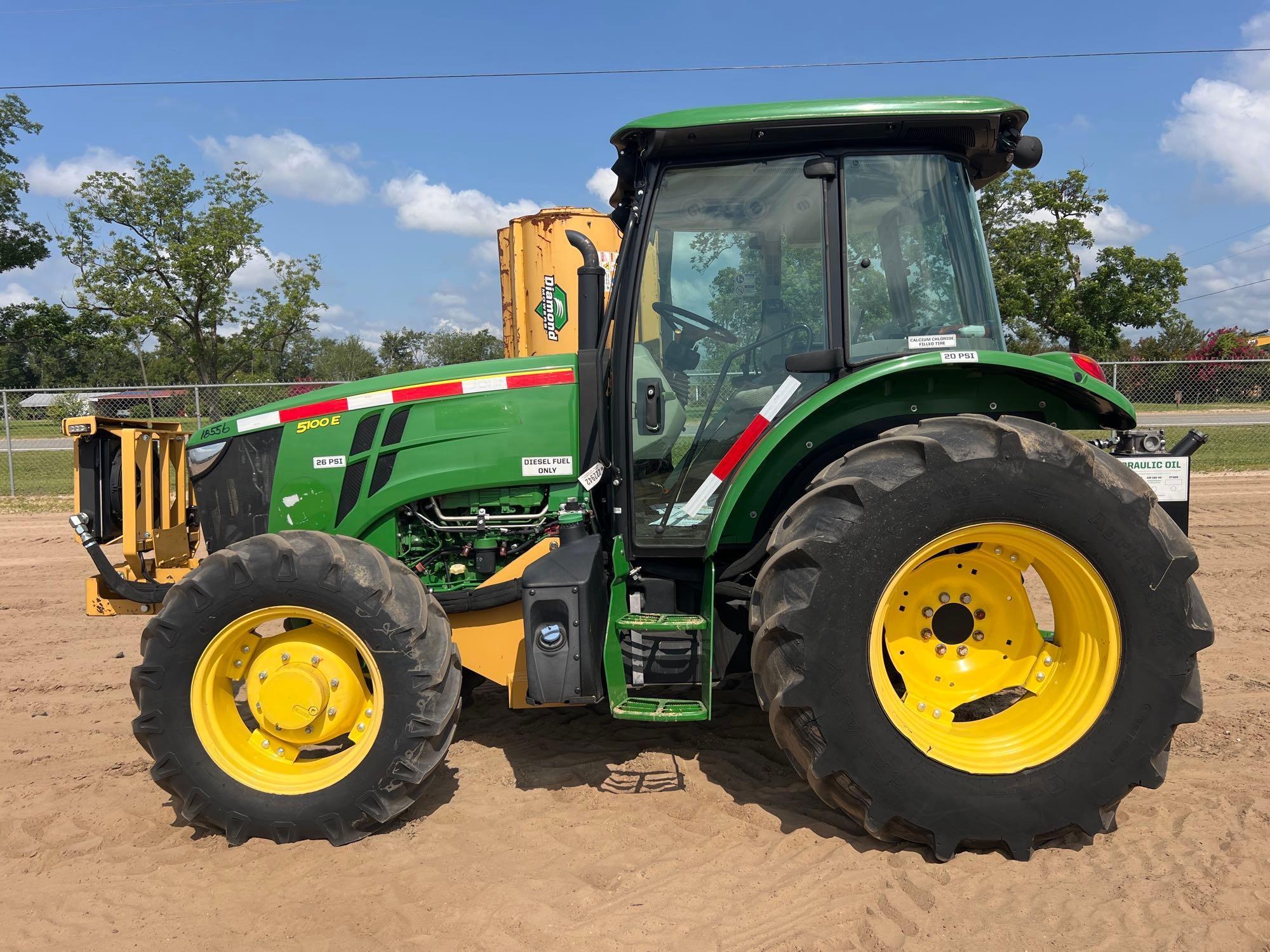 Photo of a  John Deere 5100E