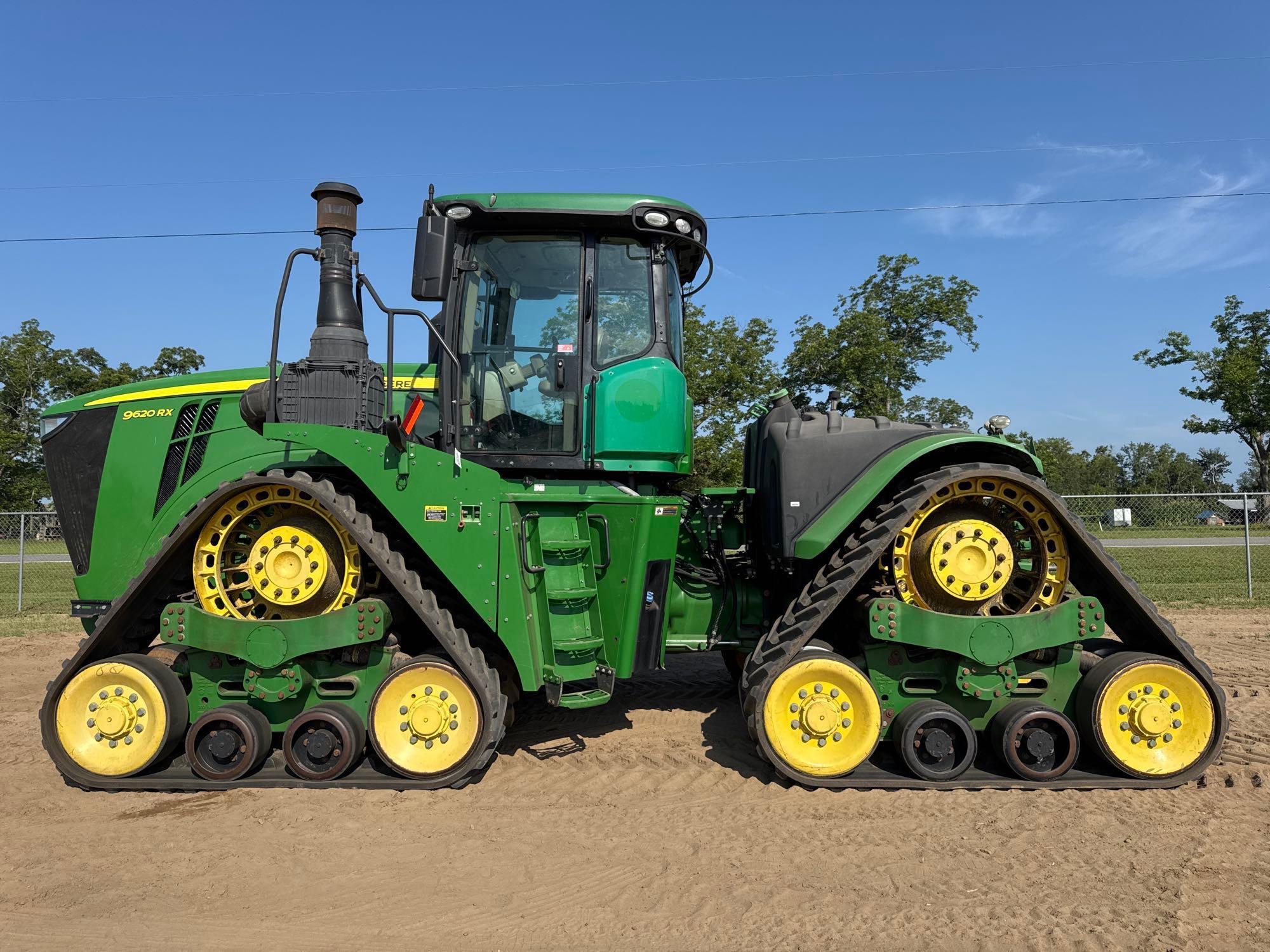 Photo of a  John Deere 9620RX