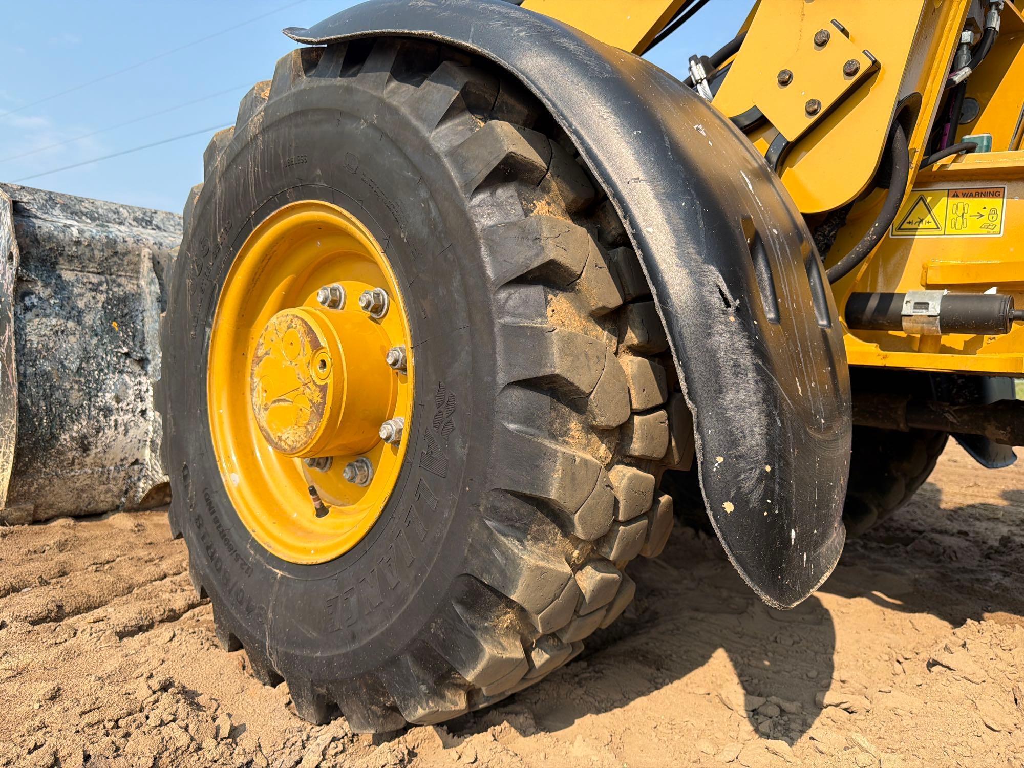 2020 Caterpillar 906