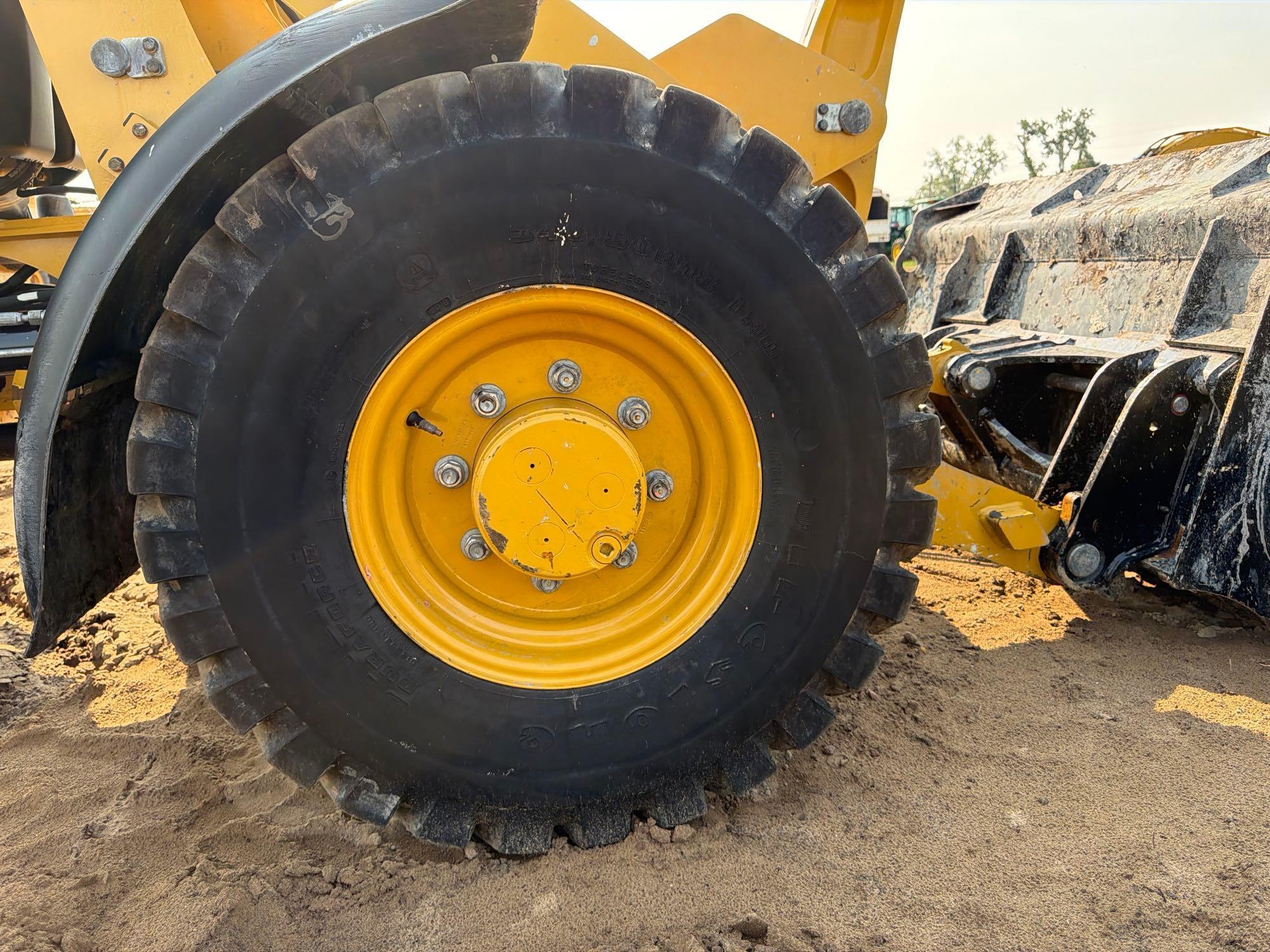 2020 Caterpillar 906