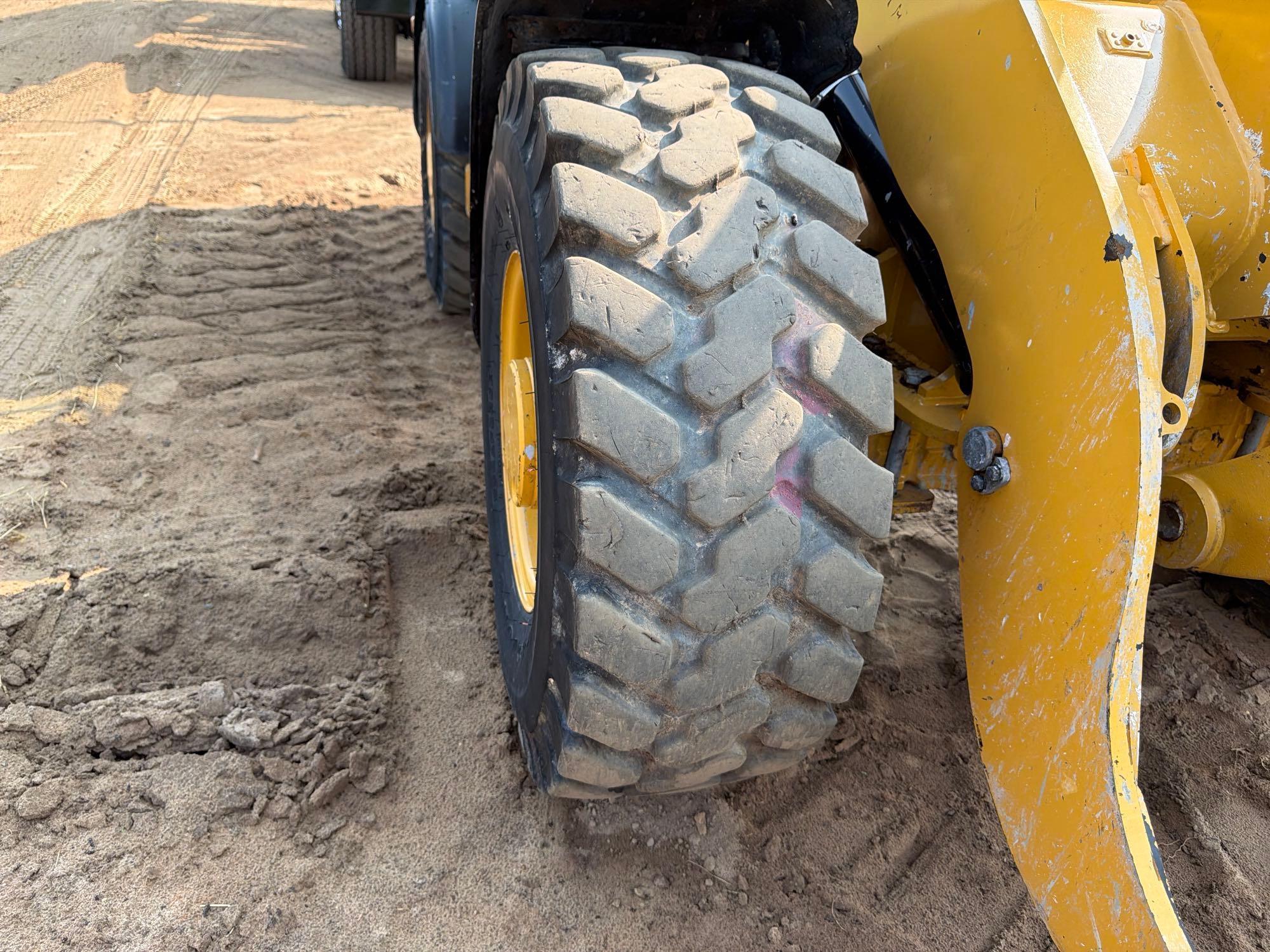 2020 Caterpillar 906