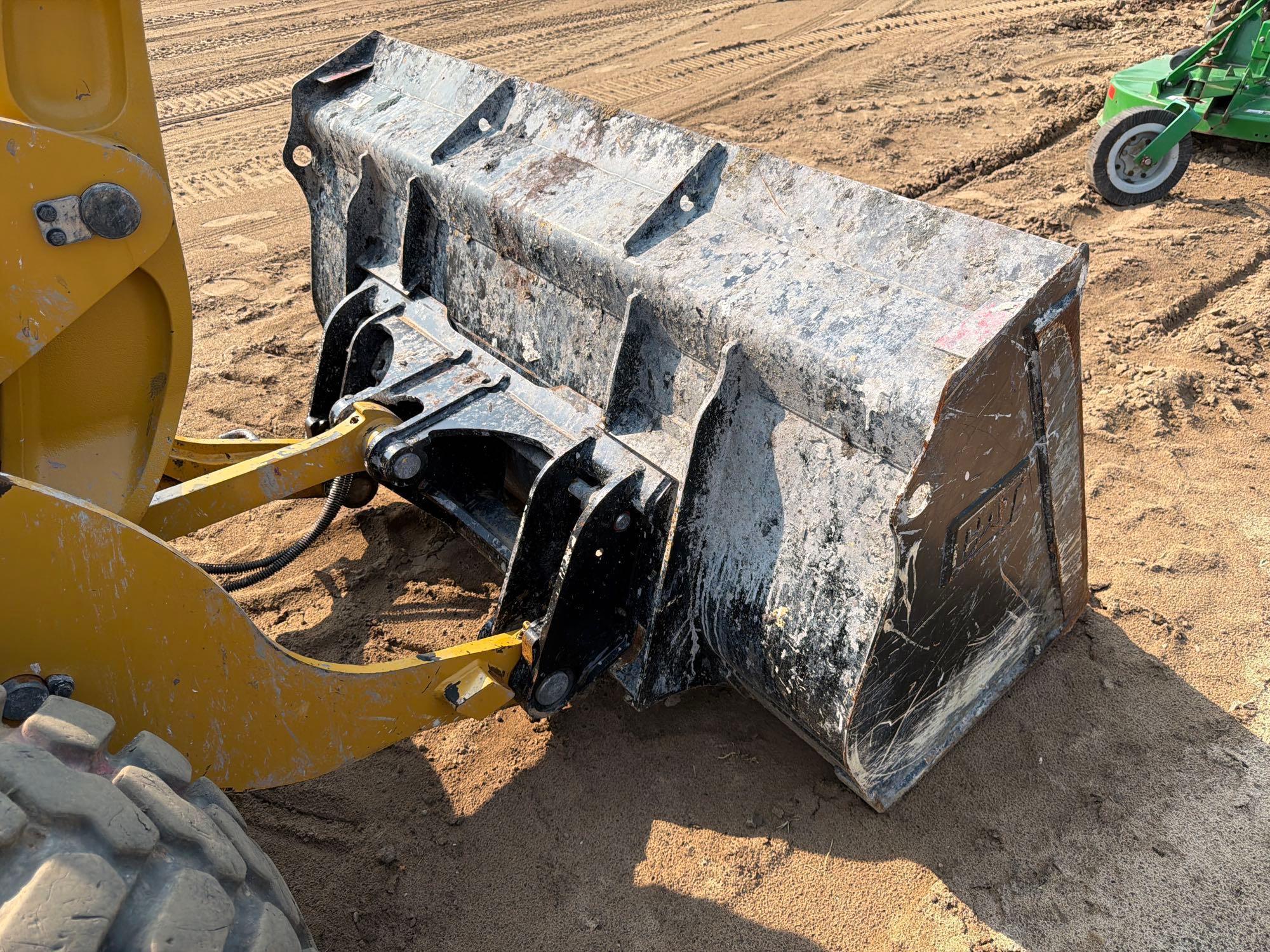 2020 Caterpillar 906