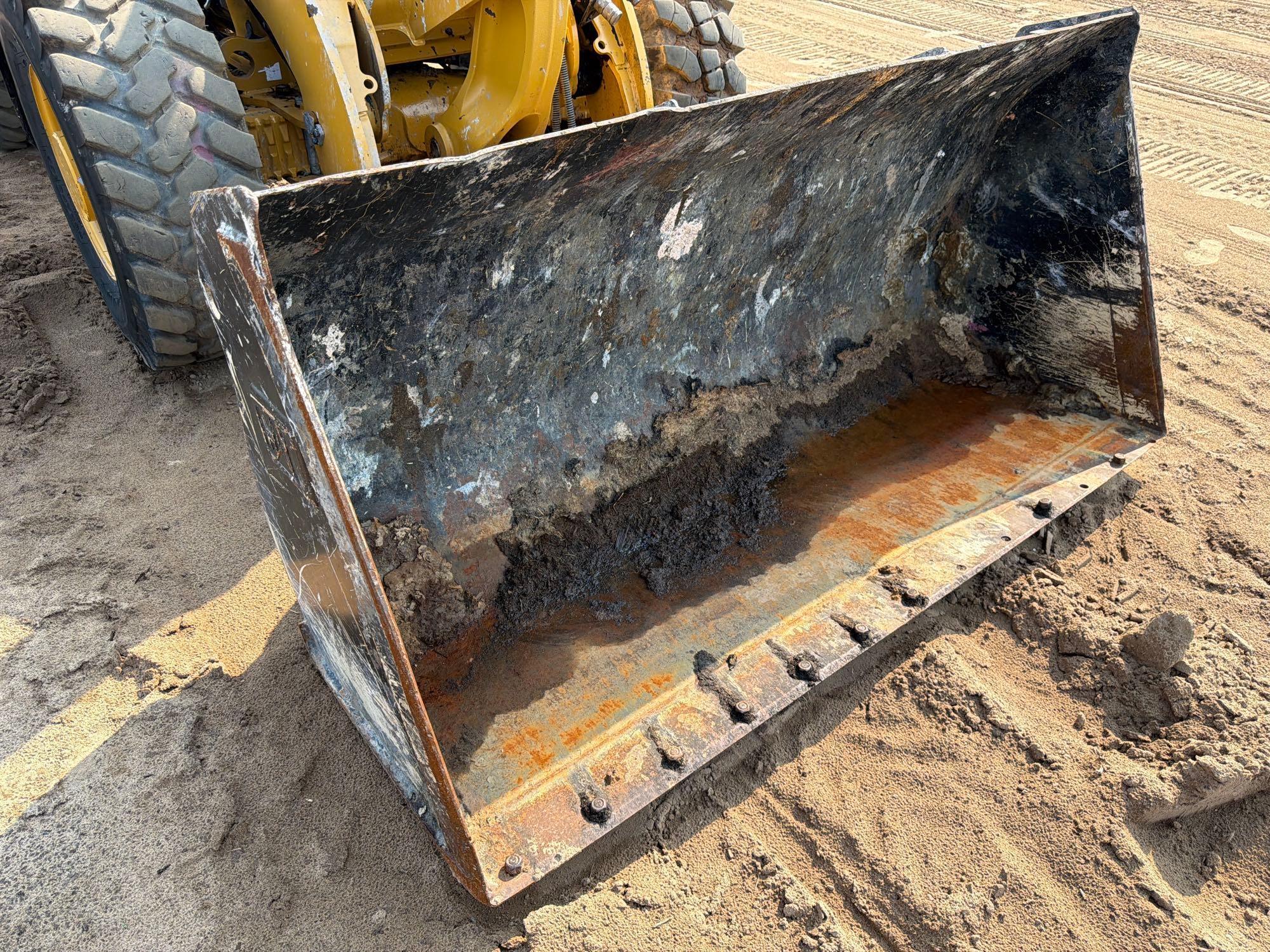 2020 Caterpillar 906