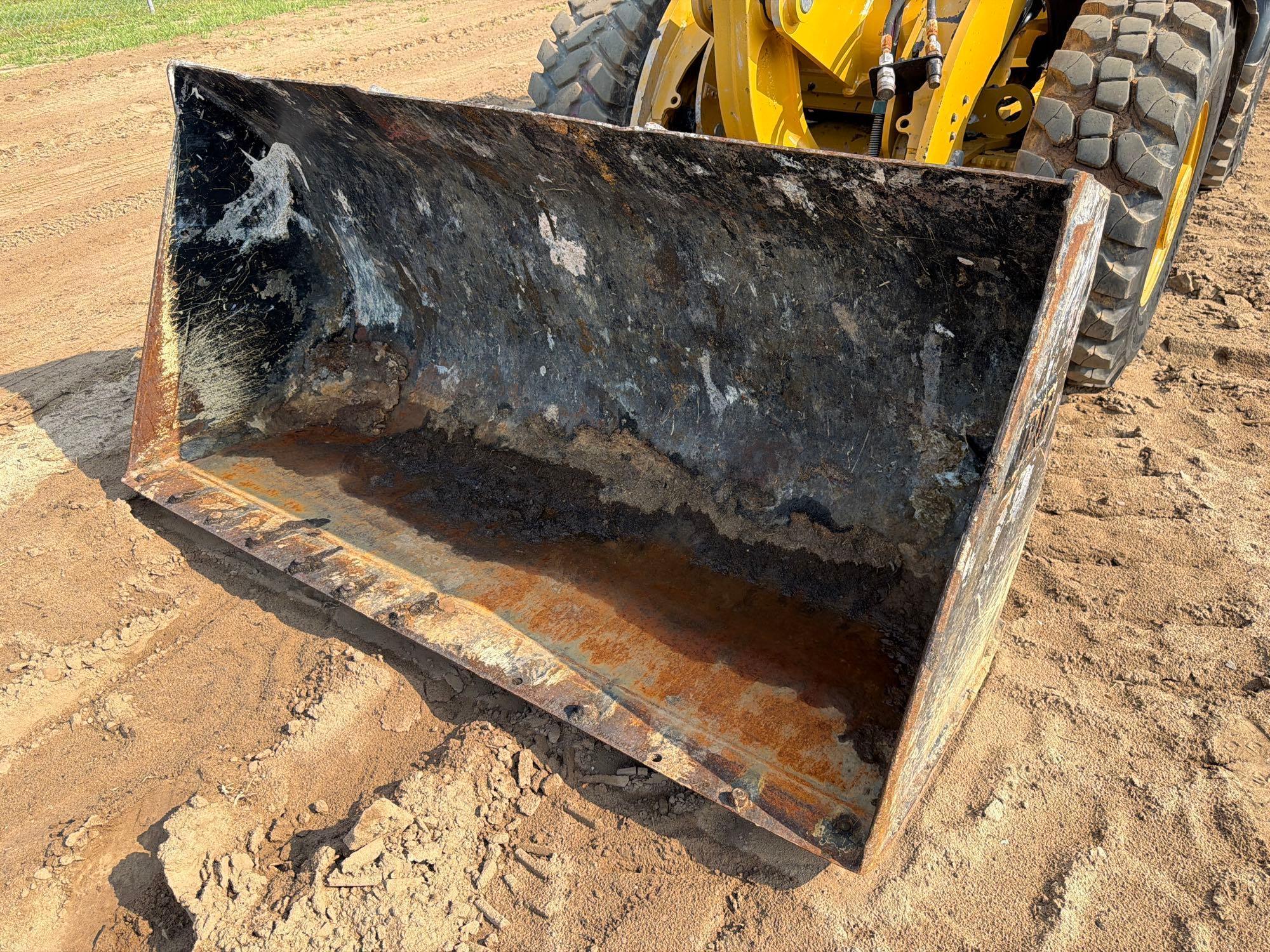 2020 Caterpillar 906