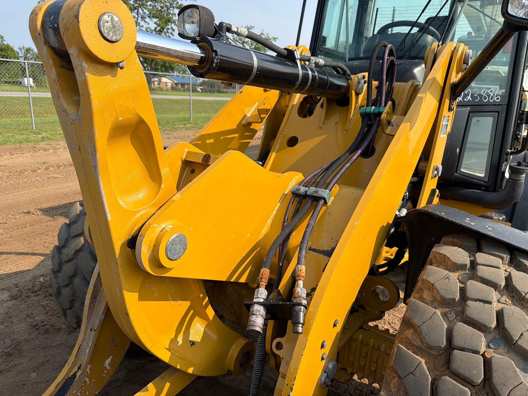 2020 Caterpillar 906