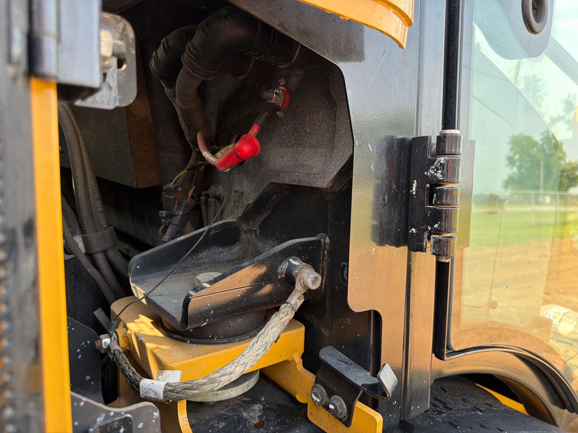 2020 Caterpillar 906