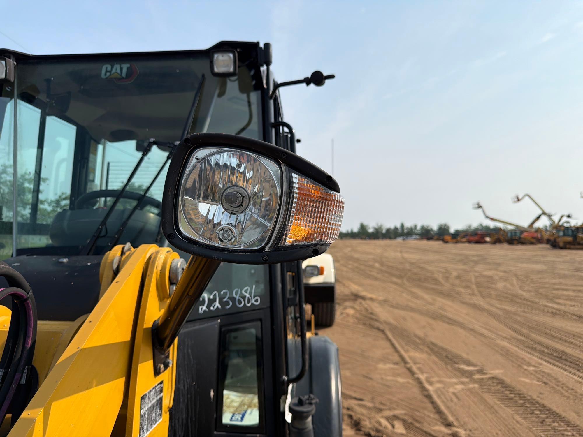 2020 Caterpillar 906