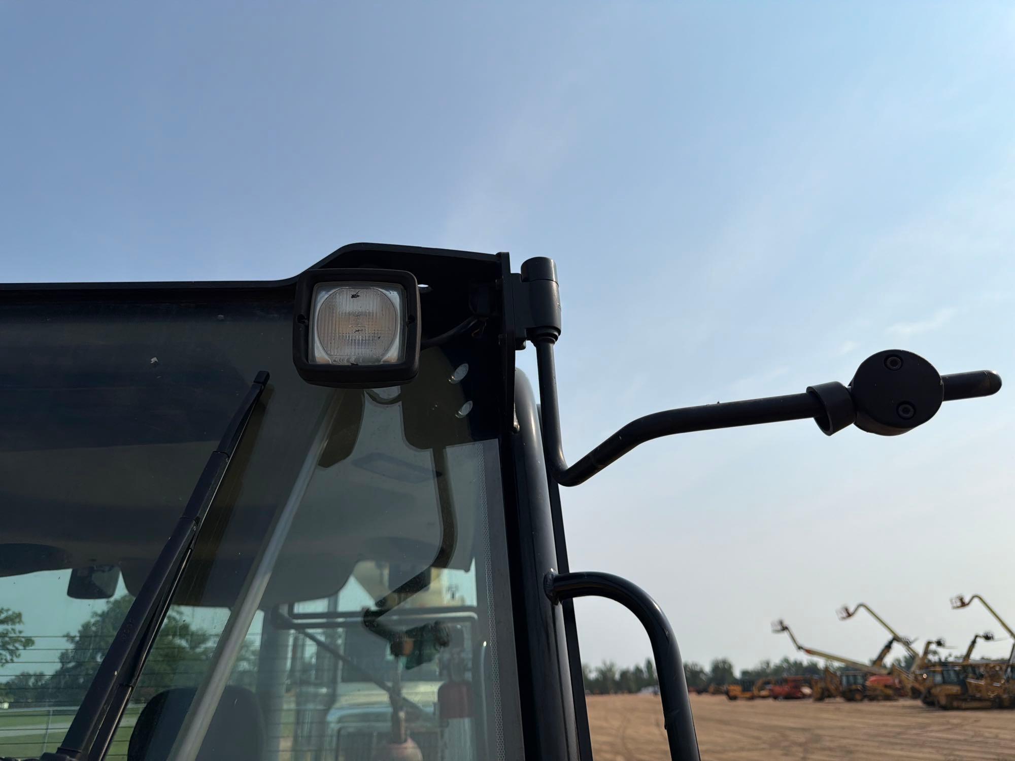 2020 Caterpillar 906