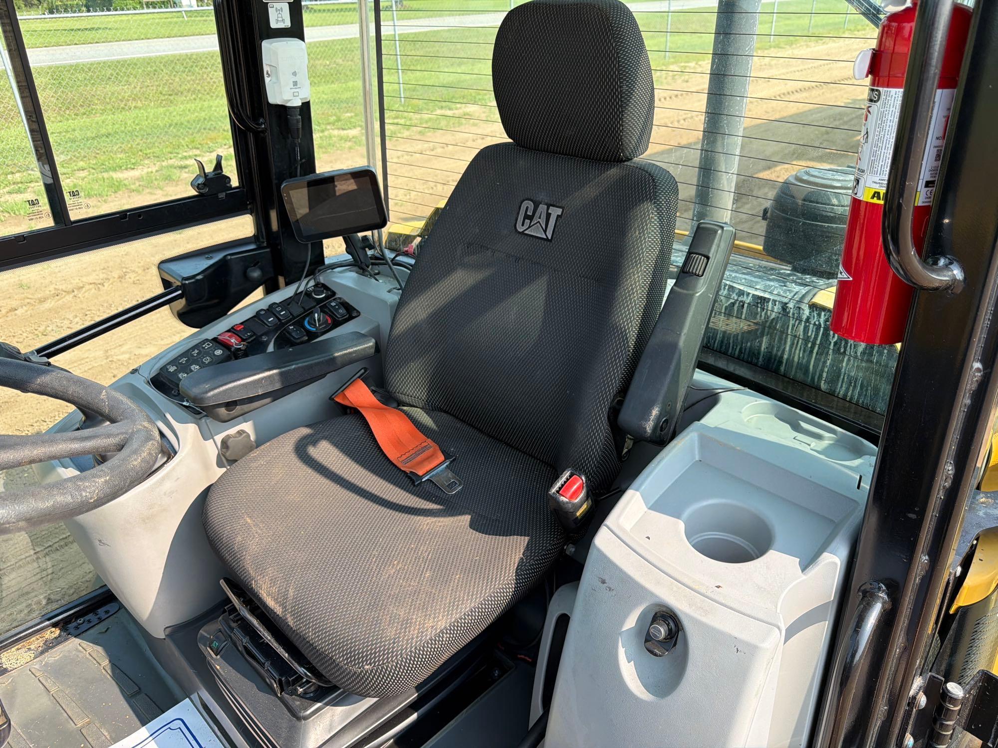 2020 Caterpillar 906