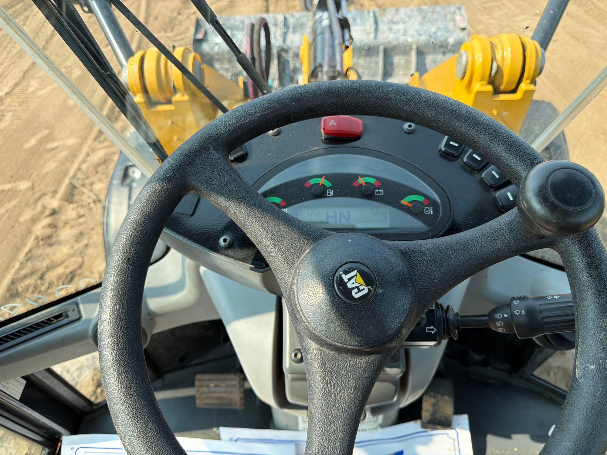 2020 Caterpillar 906