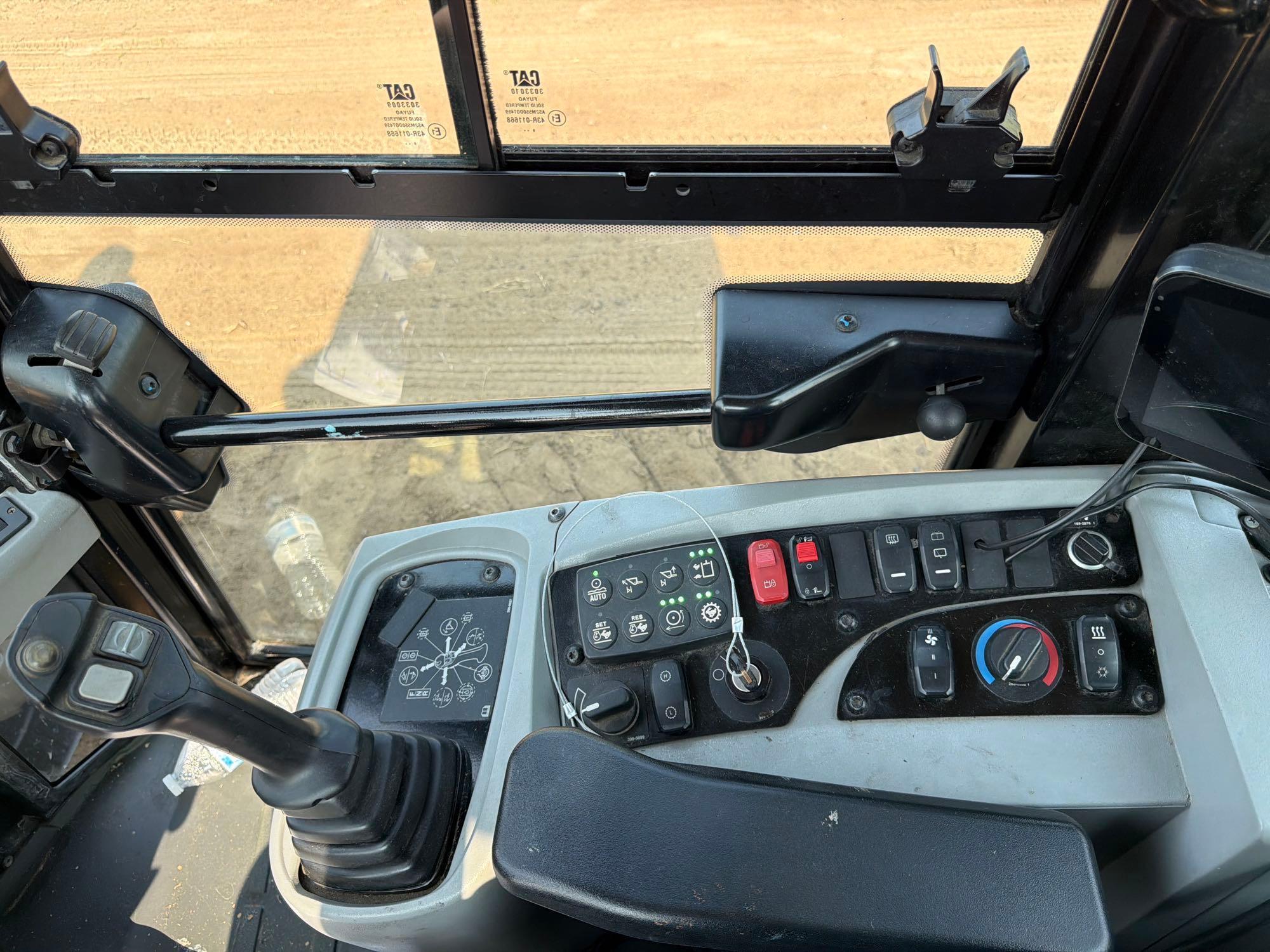 2020 Caterpillar 906