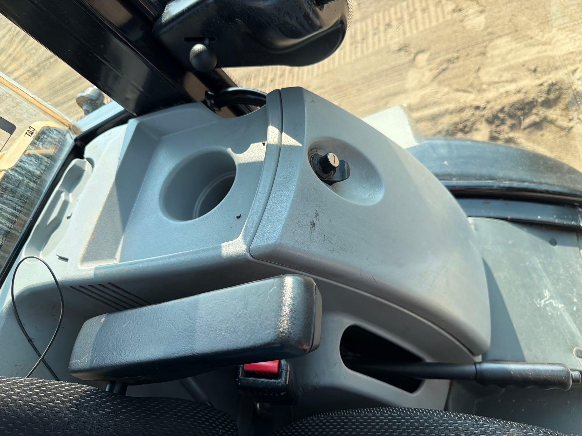 2020 Caterpillar 906
