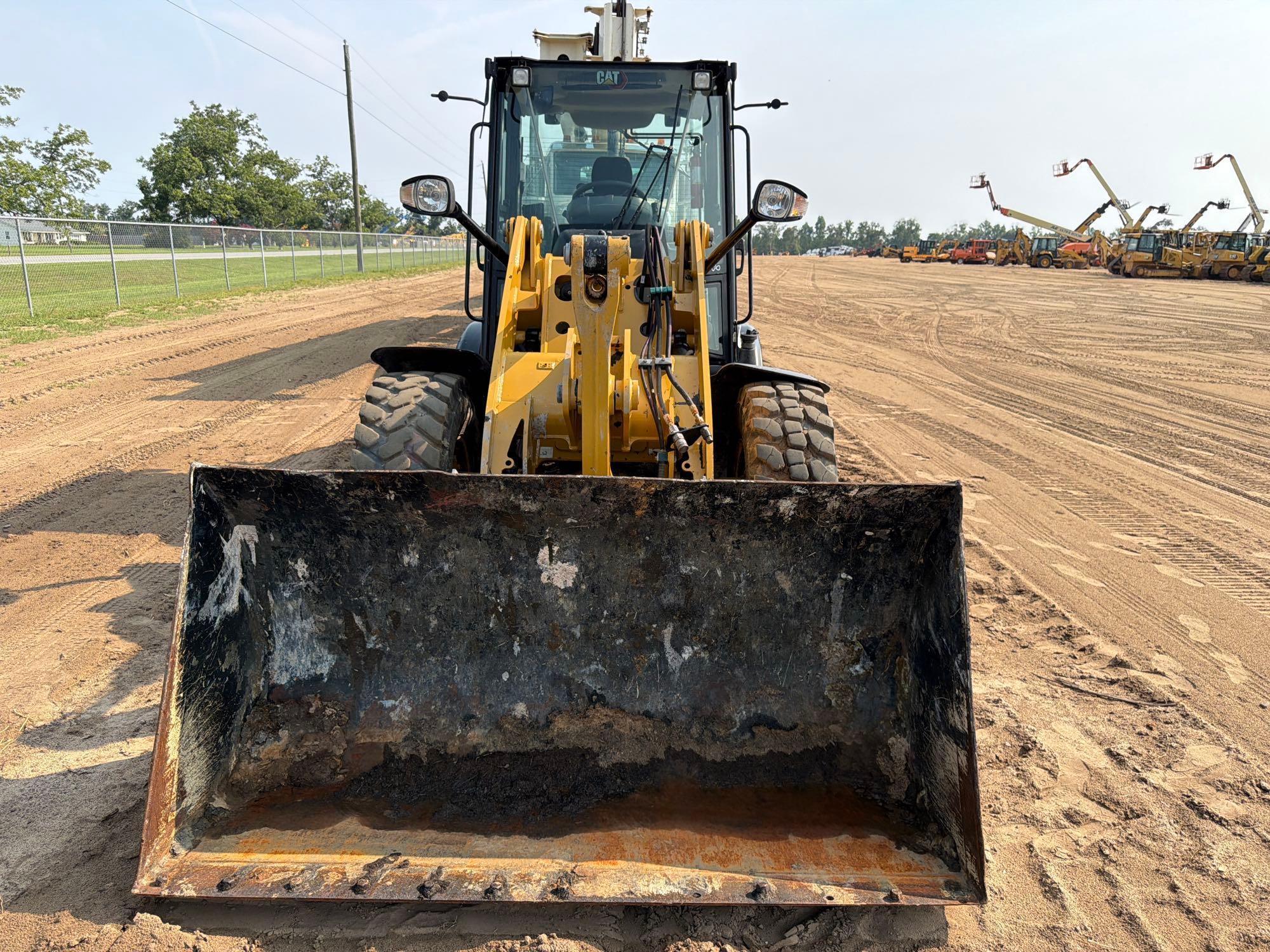 2020 Caterpillar 906
