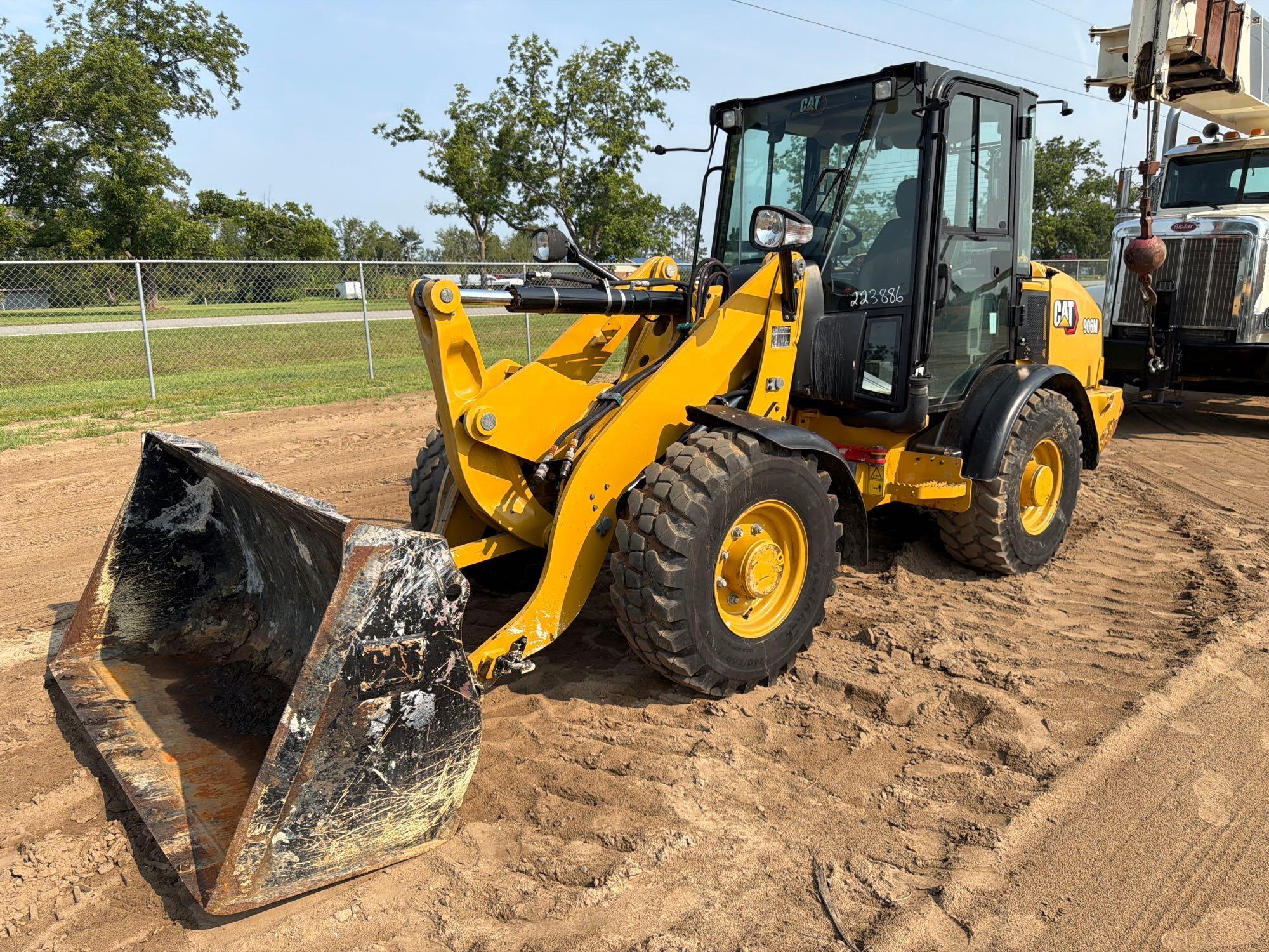 2020 Caterpillar 906