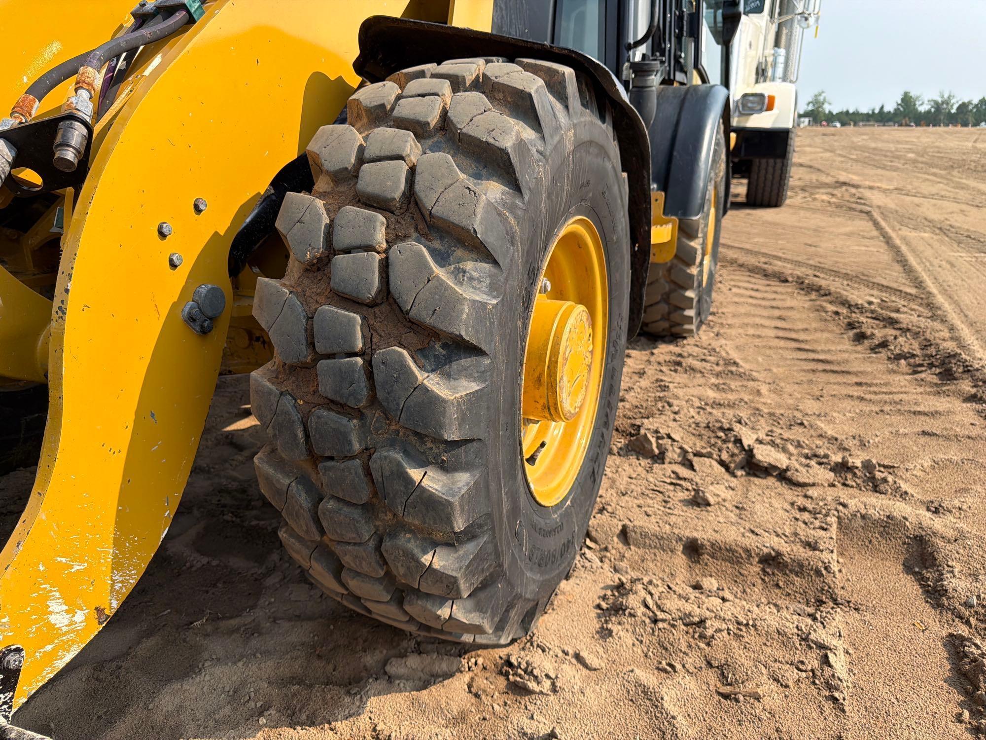 2020 Caterpillar 906
