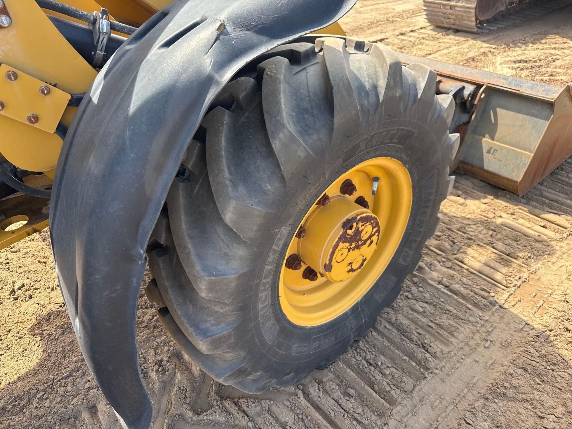 2021 Caterpillar 906