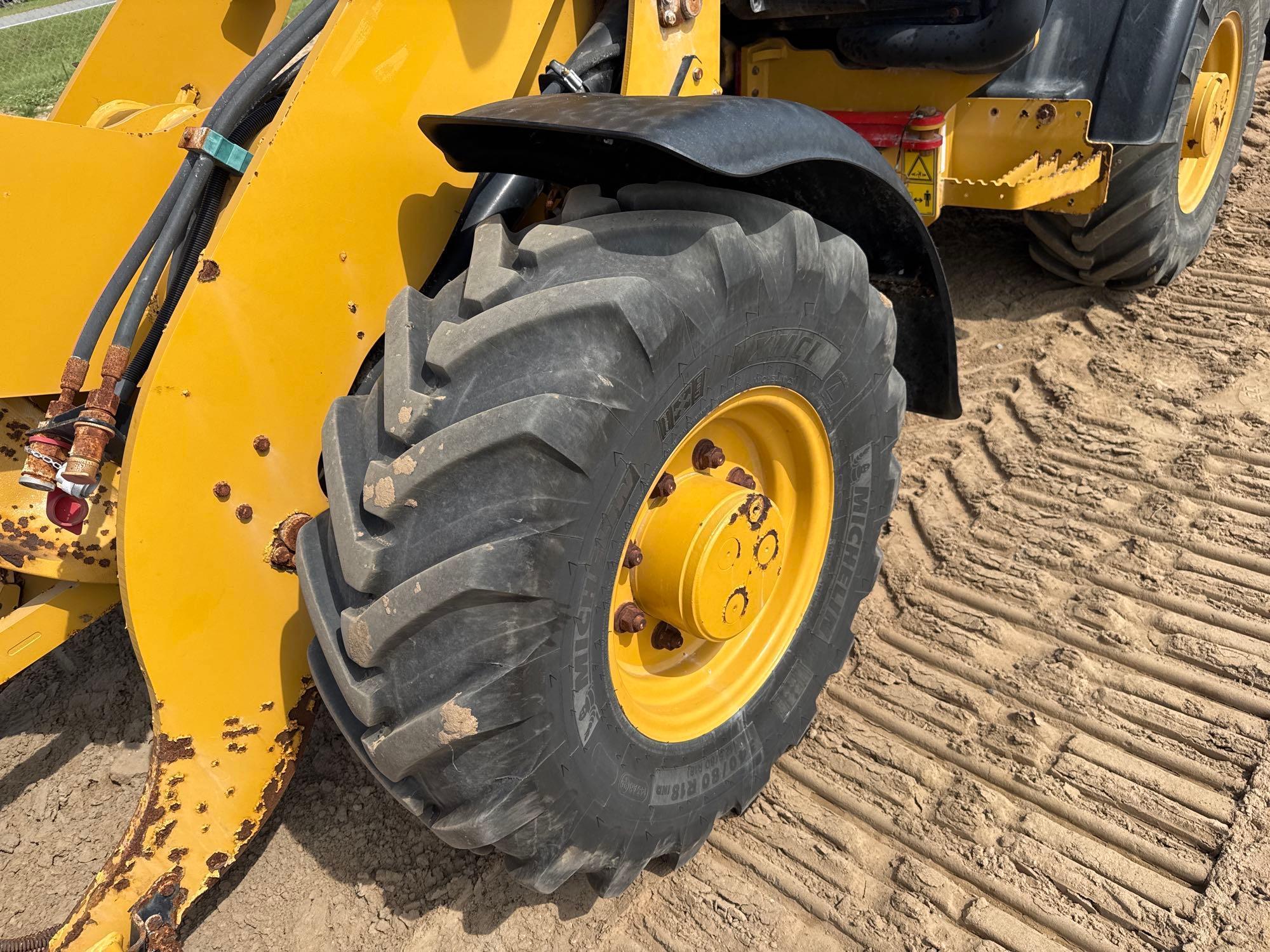 2021 Caterpillar 906