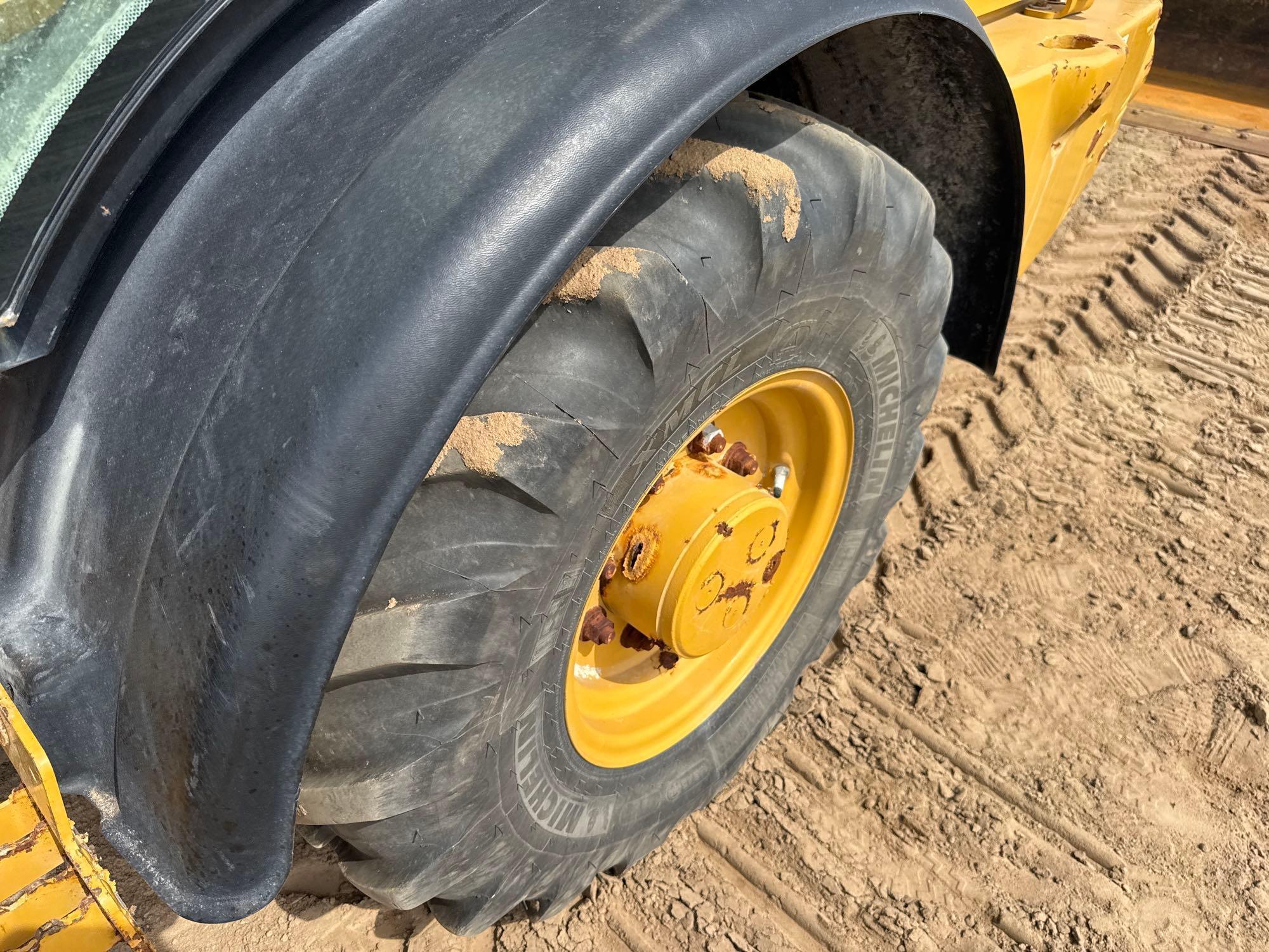 2021 Caterpillar 906