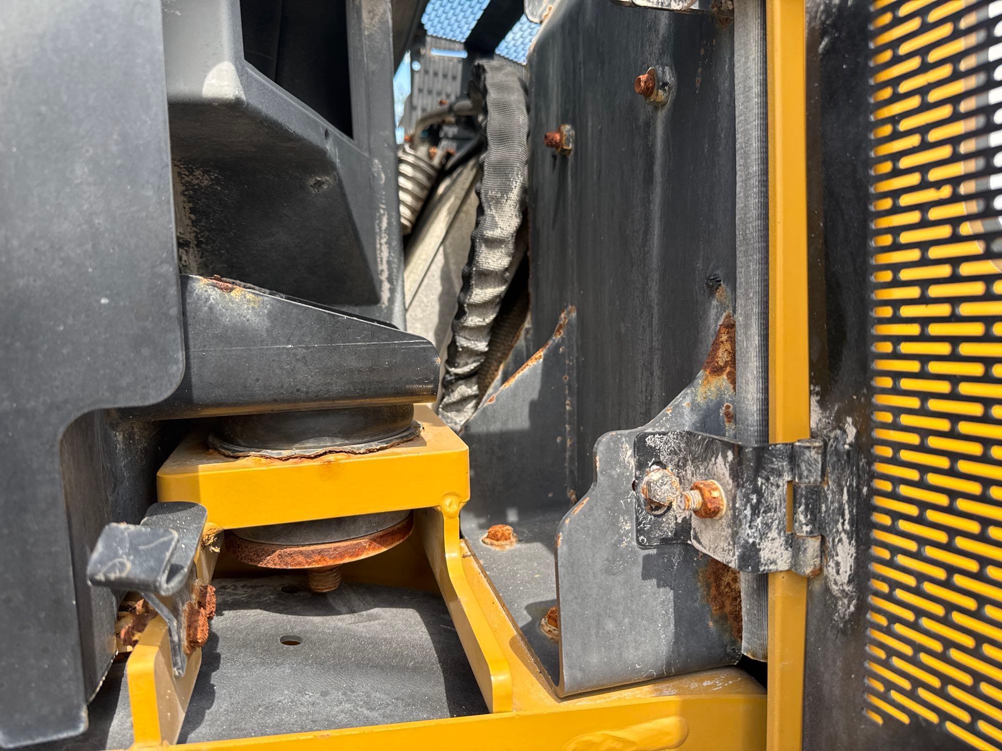 2021 Caterpillar 906
