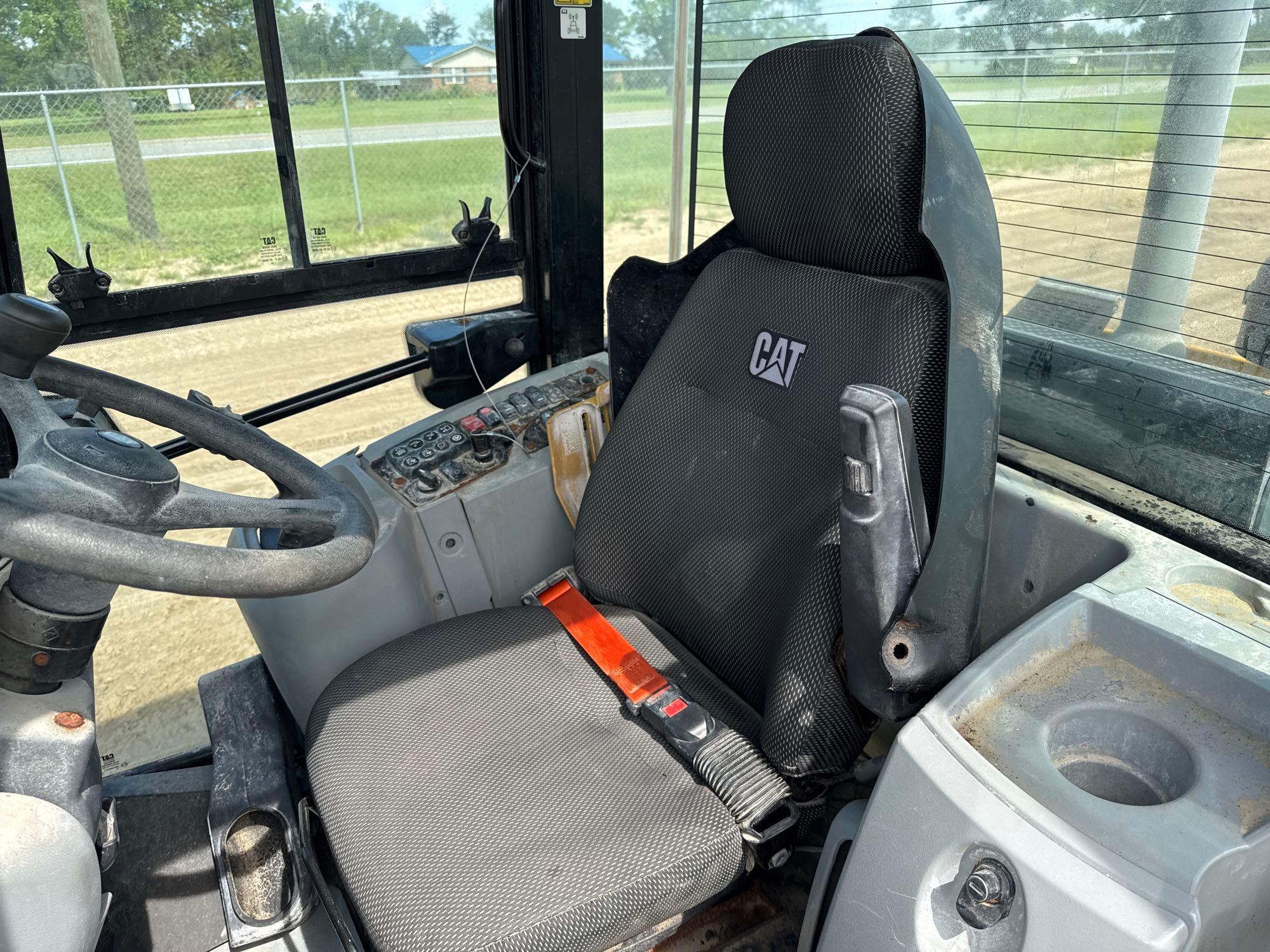 2021 Caterpillar 906