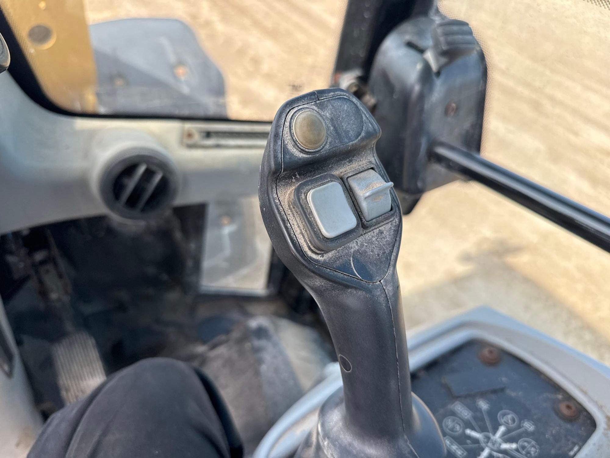 2021 Caterpillar 906