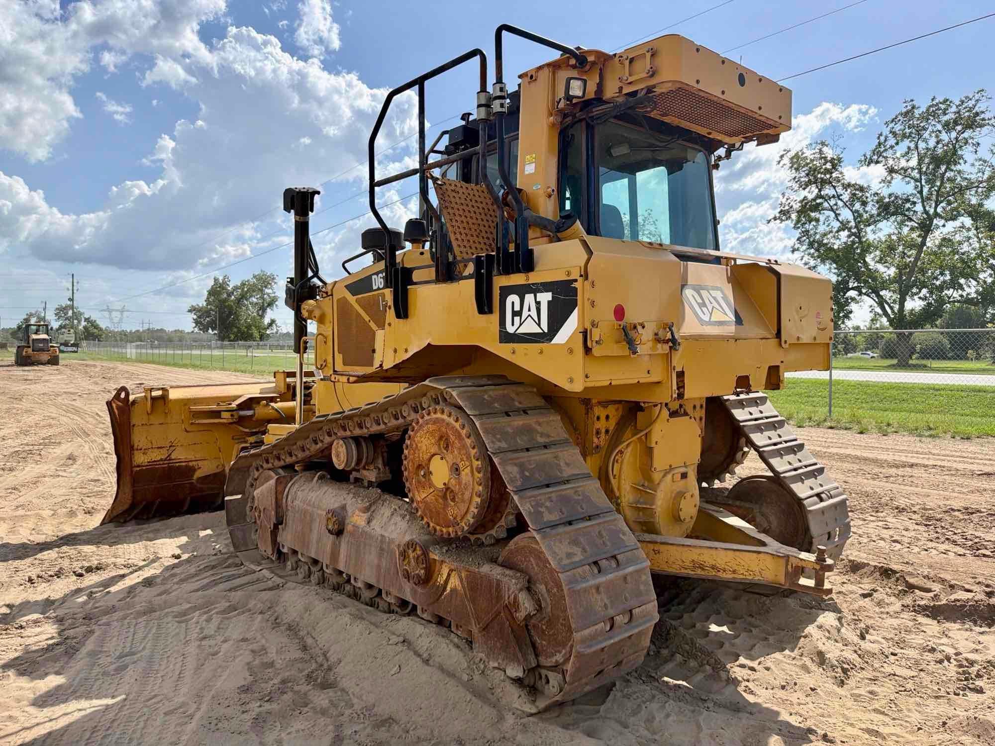 2015 Caterpillar D6T LGP