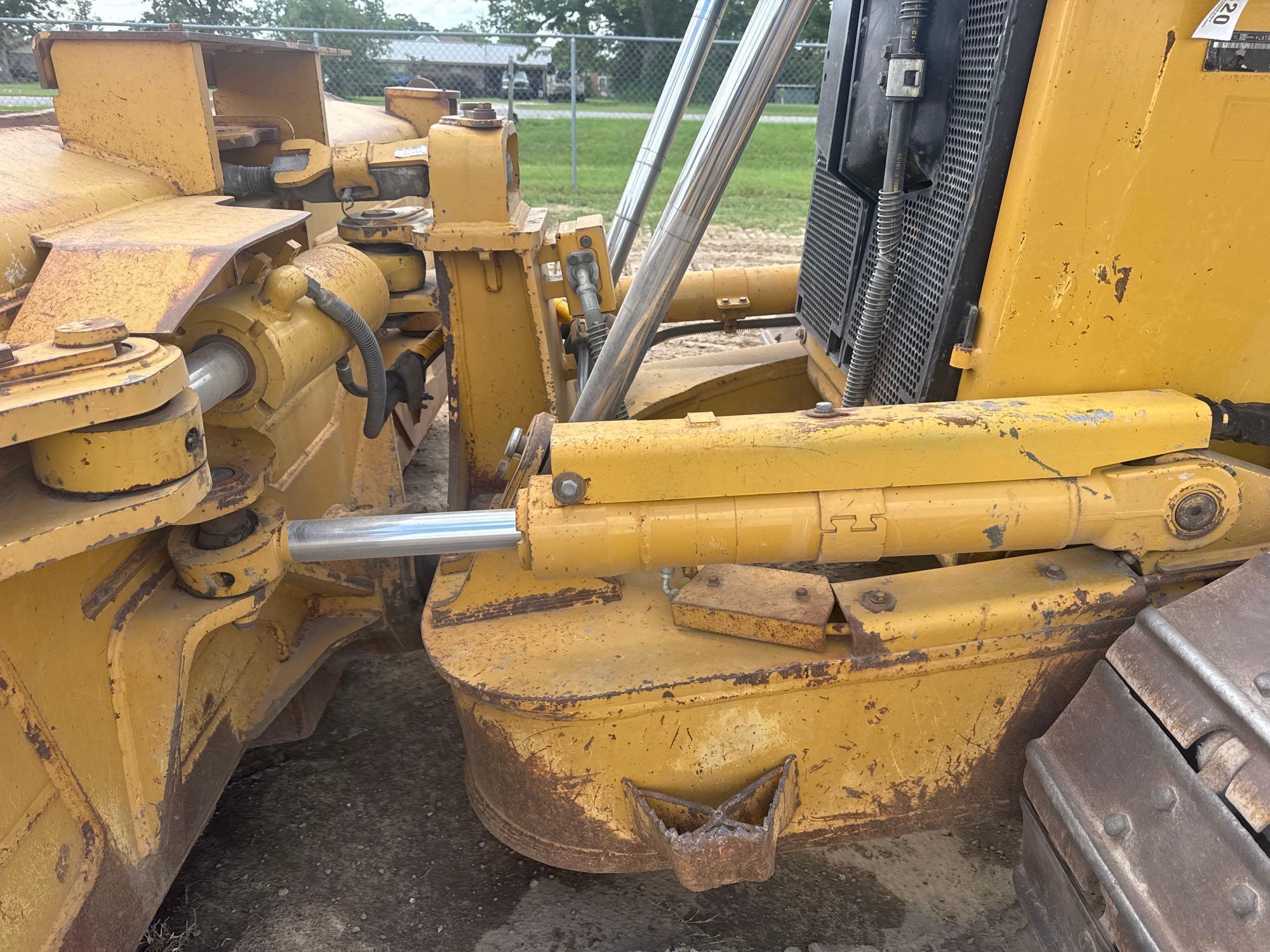 2015 Caterpillar D6T LGP