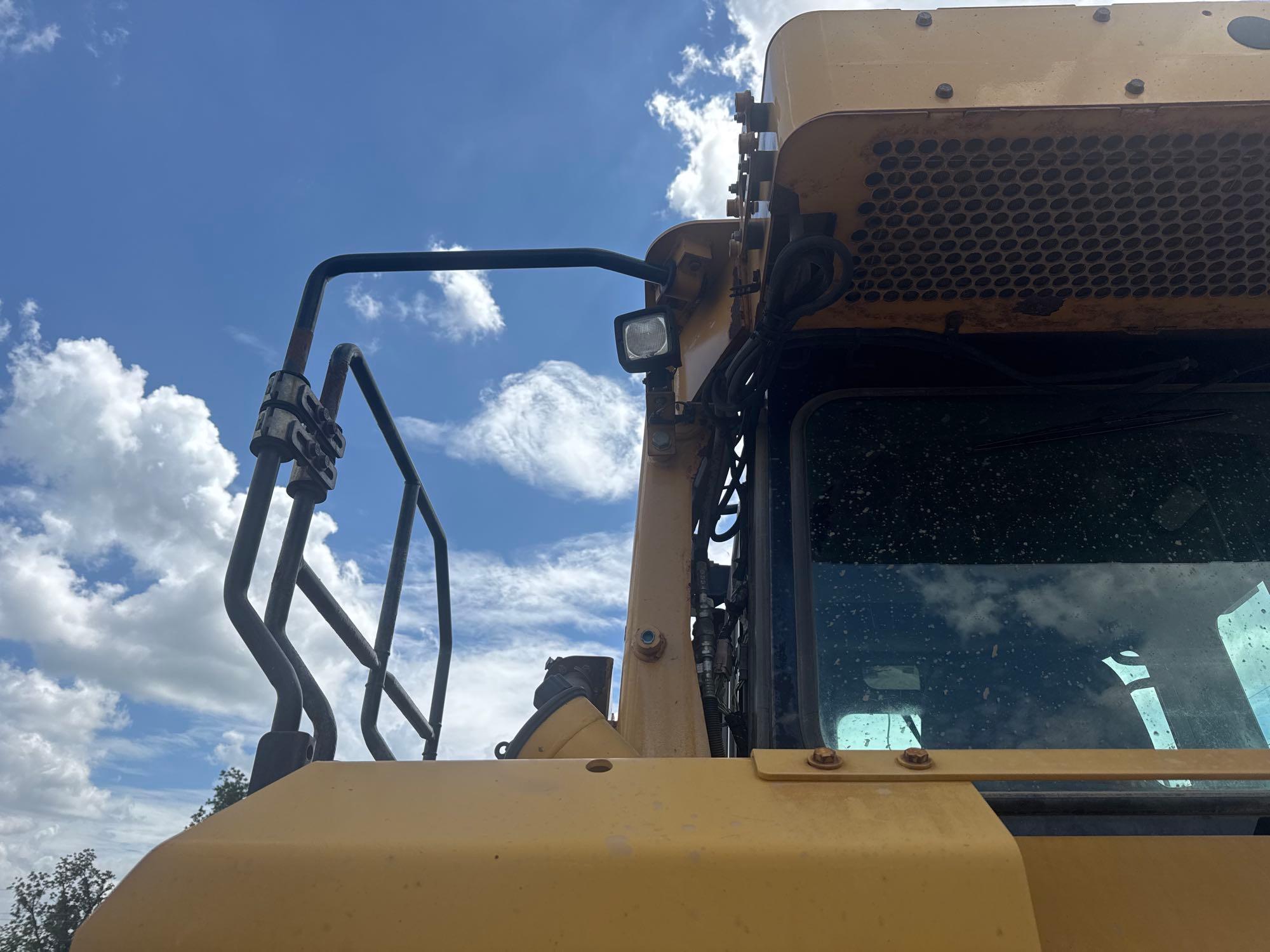 2015 Caterpillar D6T LGP