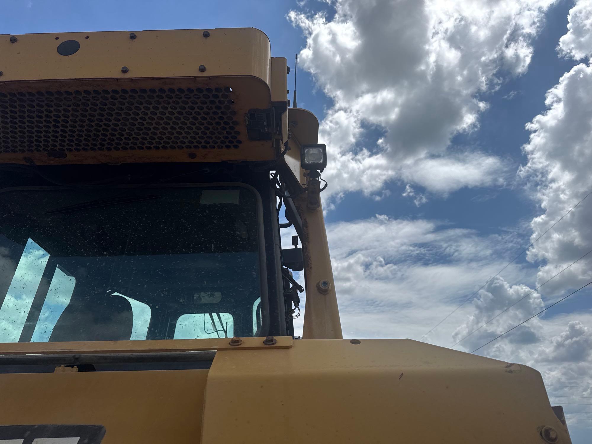 2015 Caterpillar D6T LGP