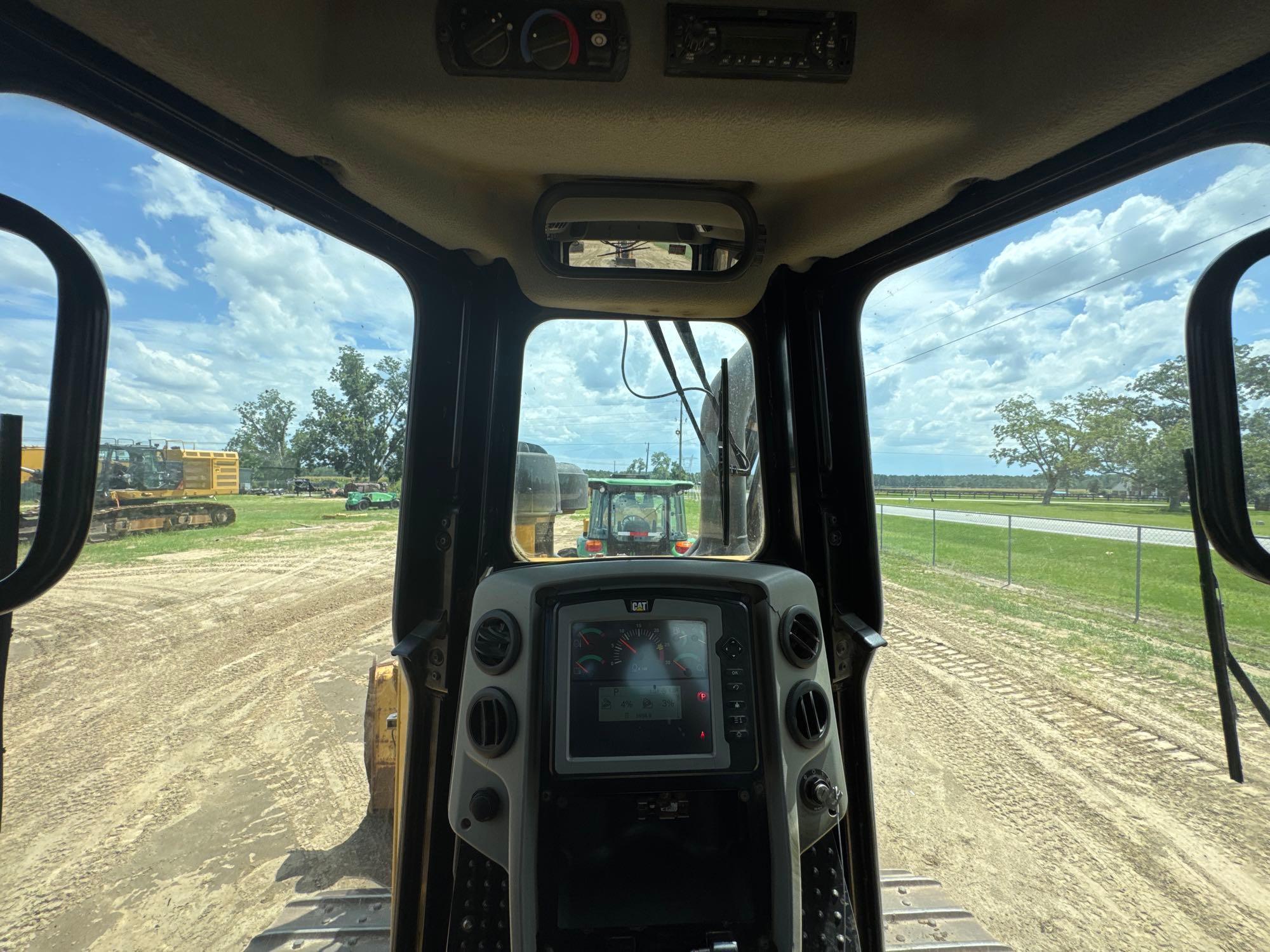 2015 Caterpillar D6T LGP