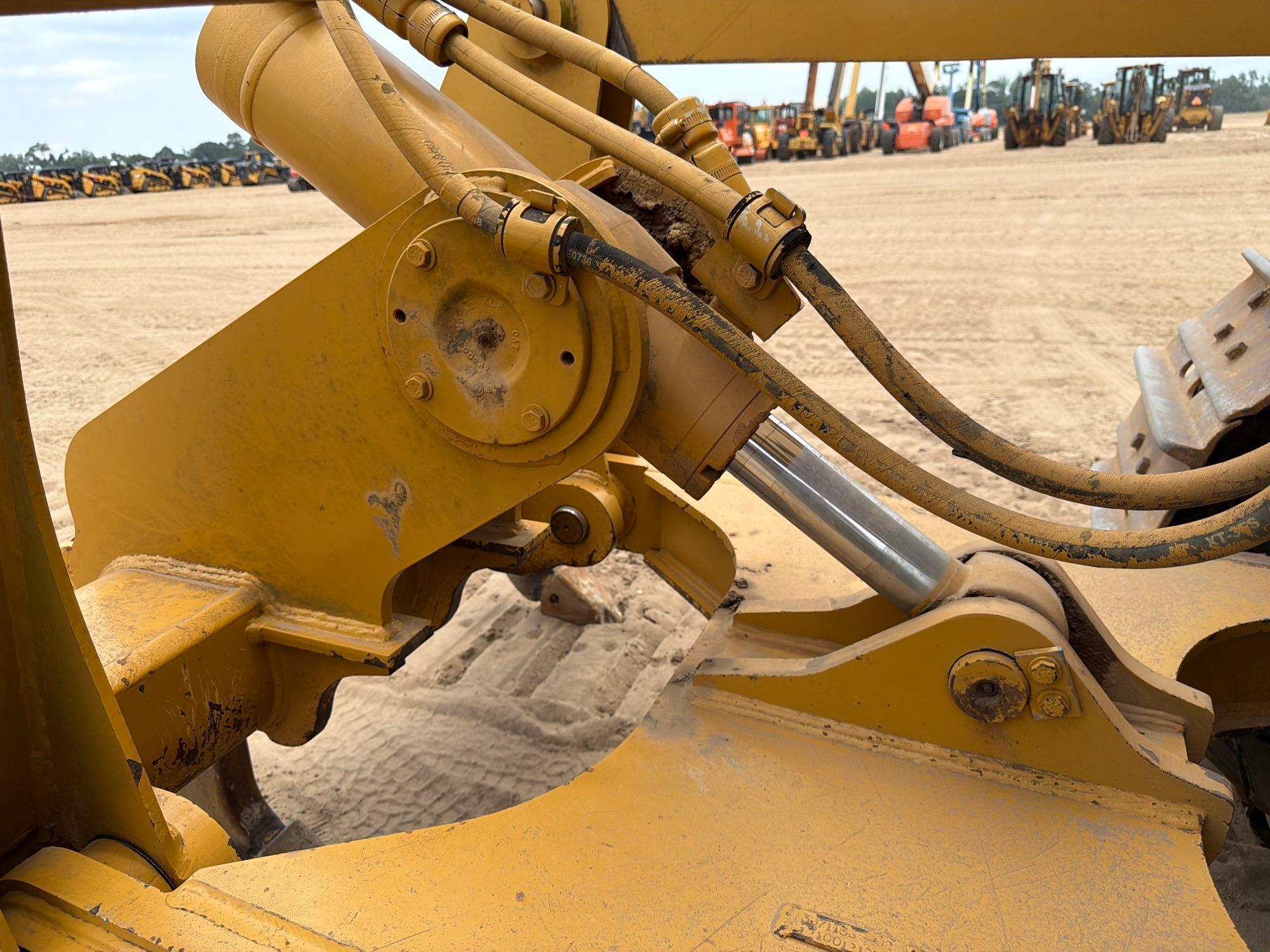 2014 Caterpillar D6T