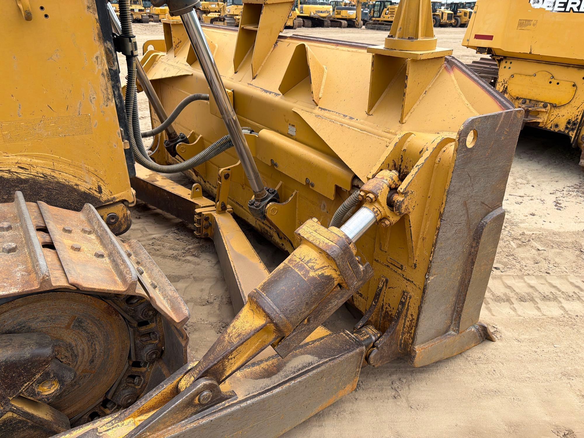 2014 Caterpillar D6T