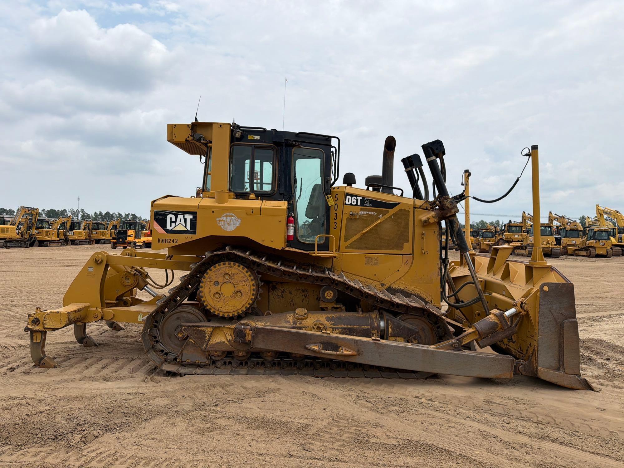 2014 Caterpillar D6T