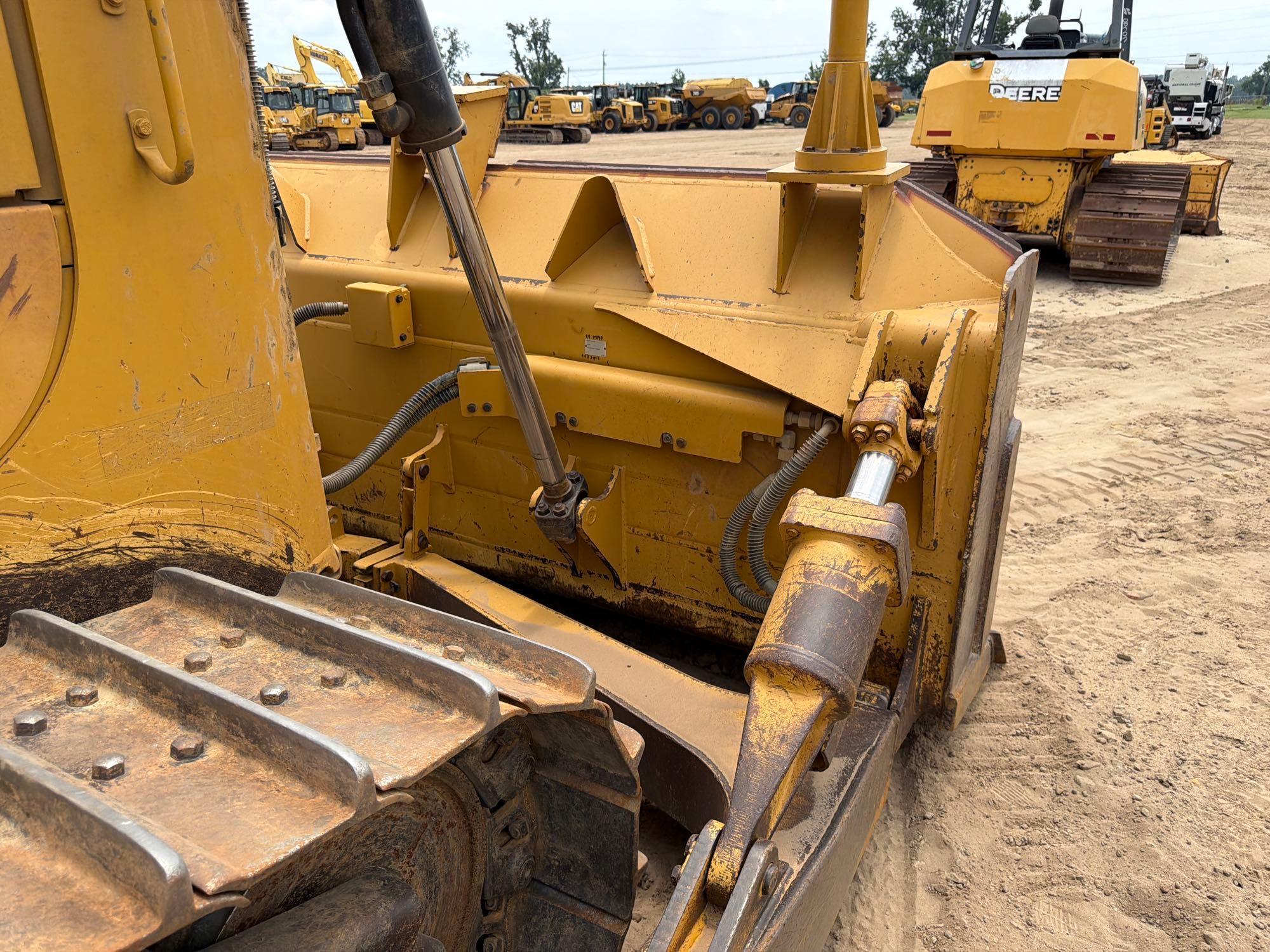 2014 Caterpillar D6T