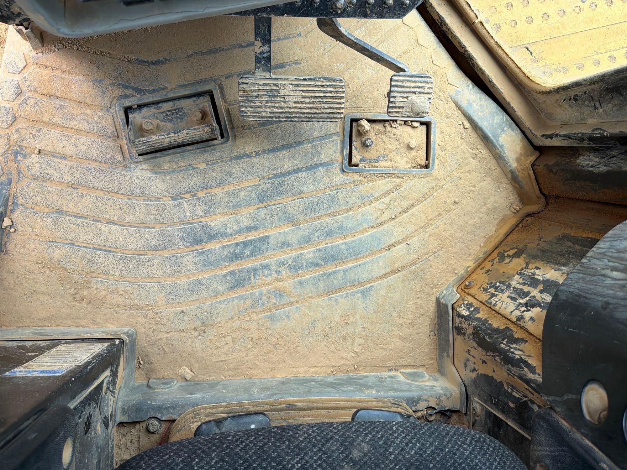 2014 Caterpillar D6T