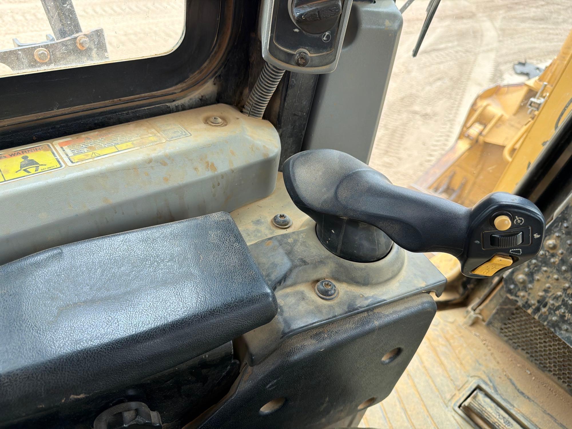 2014 Caterpillar D6T