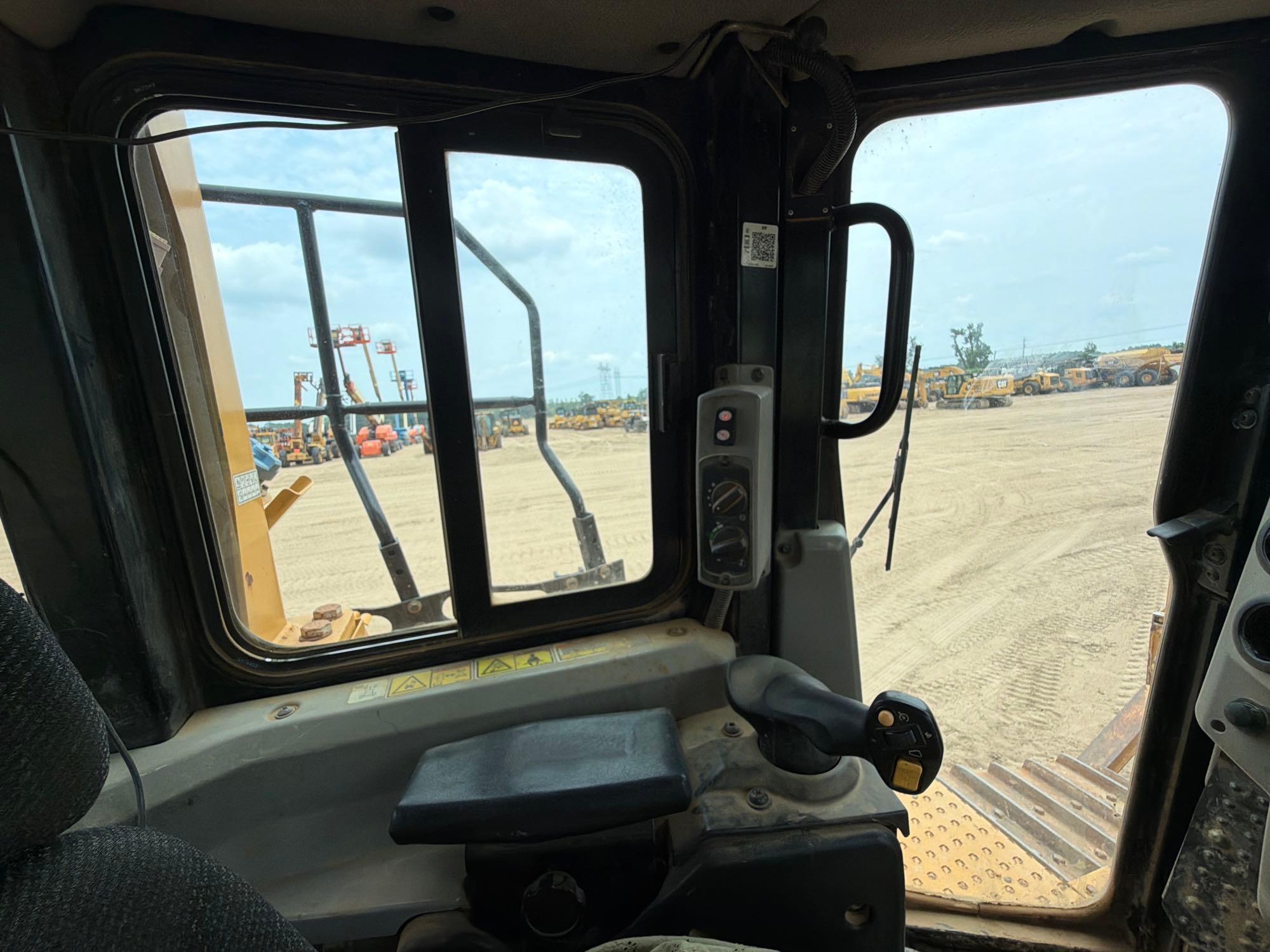 2014 Caterpillar D6T